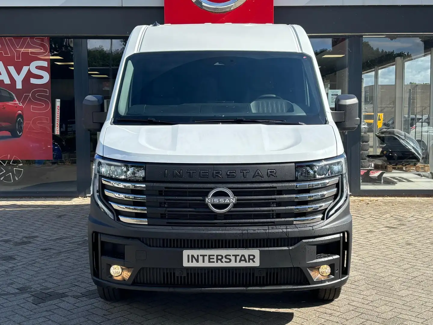 Nissan Interstar Interstar-e L2H2 Limited 87 kWh | 22kW AC LADER | Bílá - 2