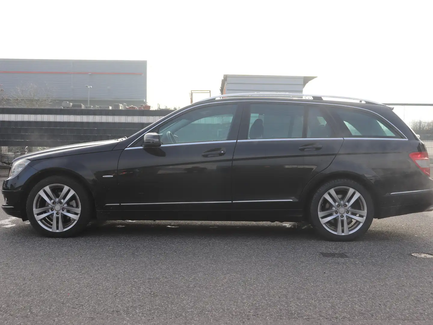 Mercedes-Benz C 280 C-Klasse T-Modell T 7G-TRONIC Elegance Schwarz - 2