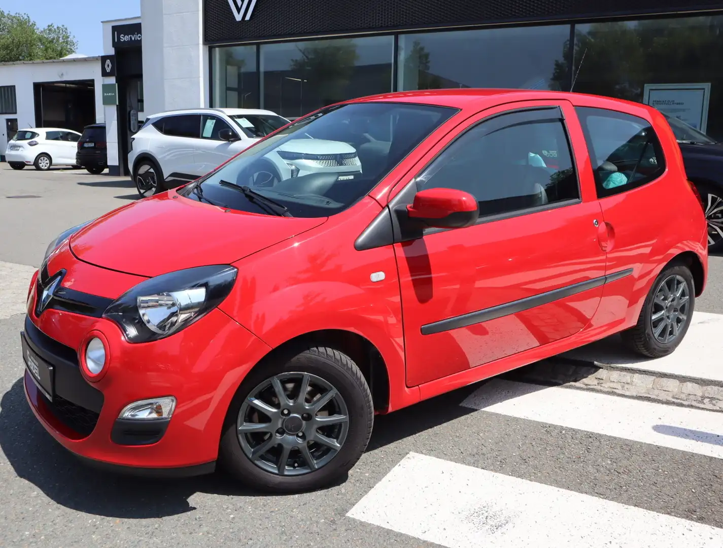 Renault Twingo Expression 1.2 LEV 16V 75 eco2 Красный - 2