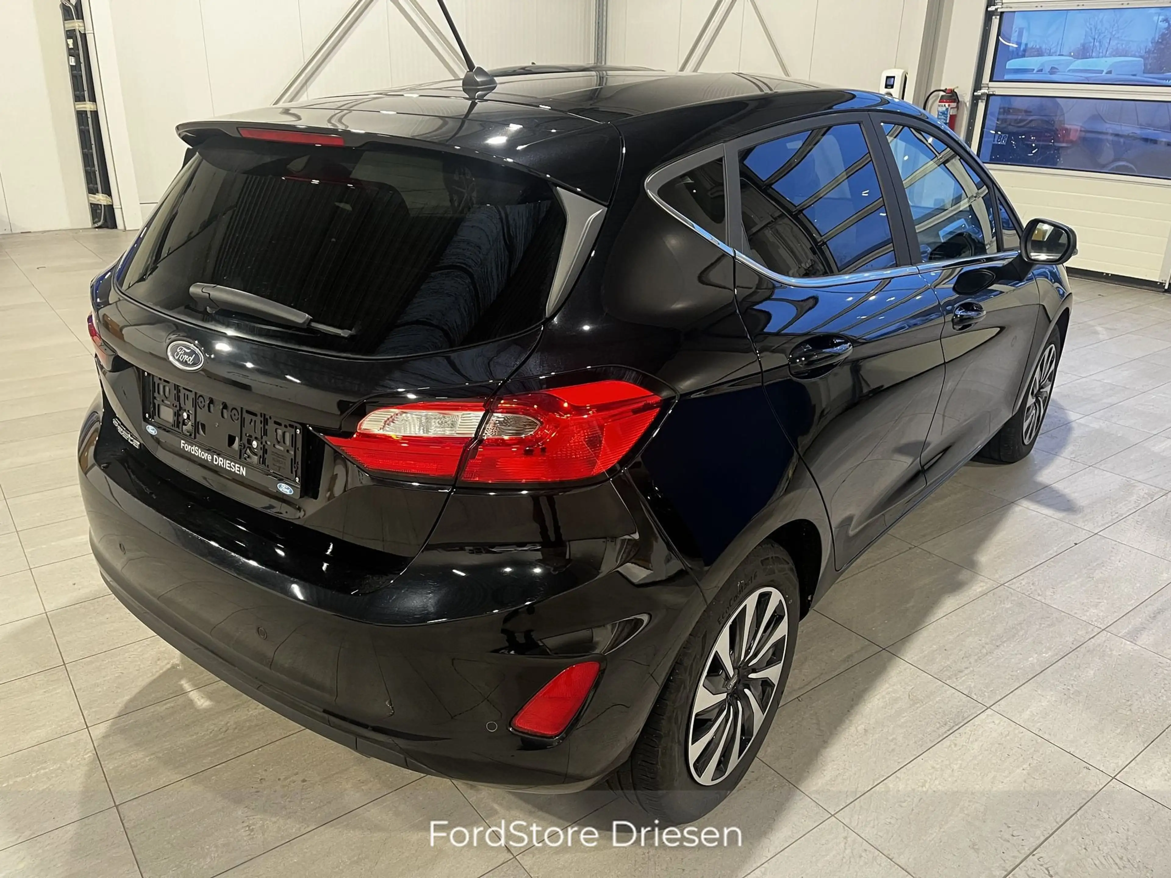 Ford Fiesta Titanium 1.0i 100pk 5d — photo 3