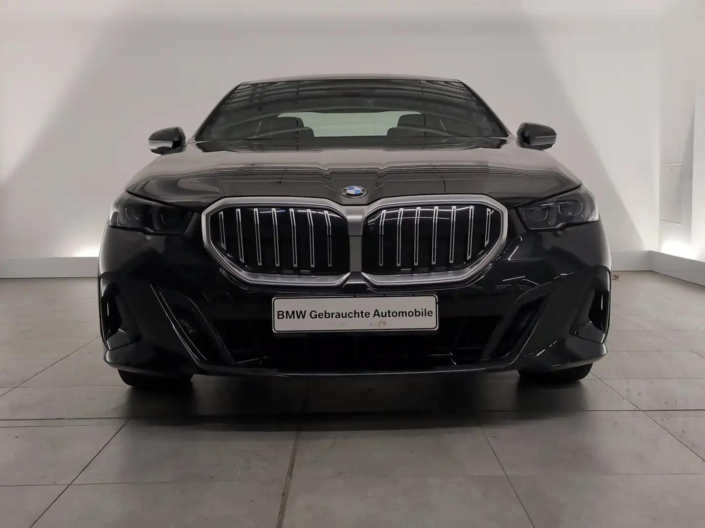 BMW 540 d xDrive Limousine M Sportpaket Memory/H&K Pano/SH Schwarz - 2