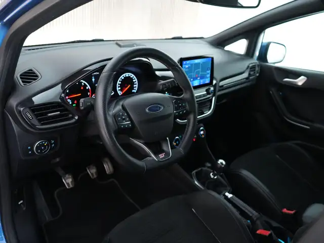 Ford Fiesta view 3