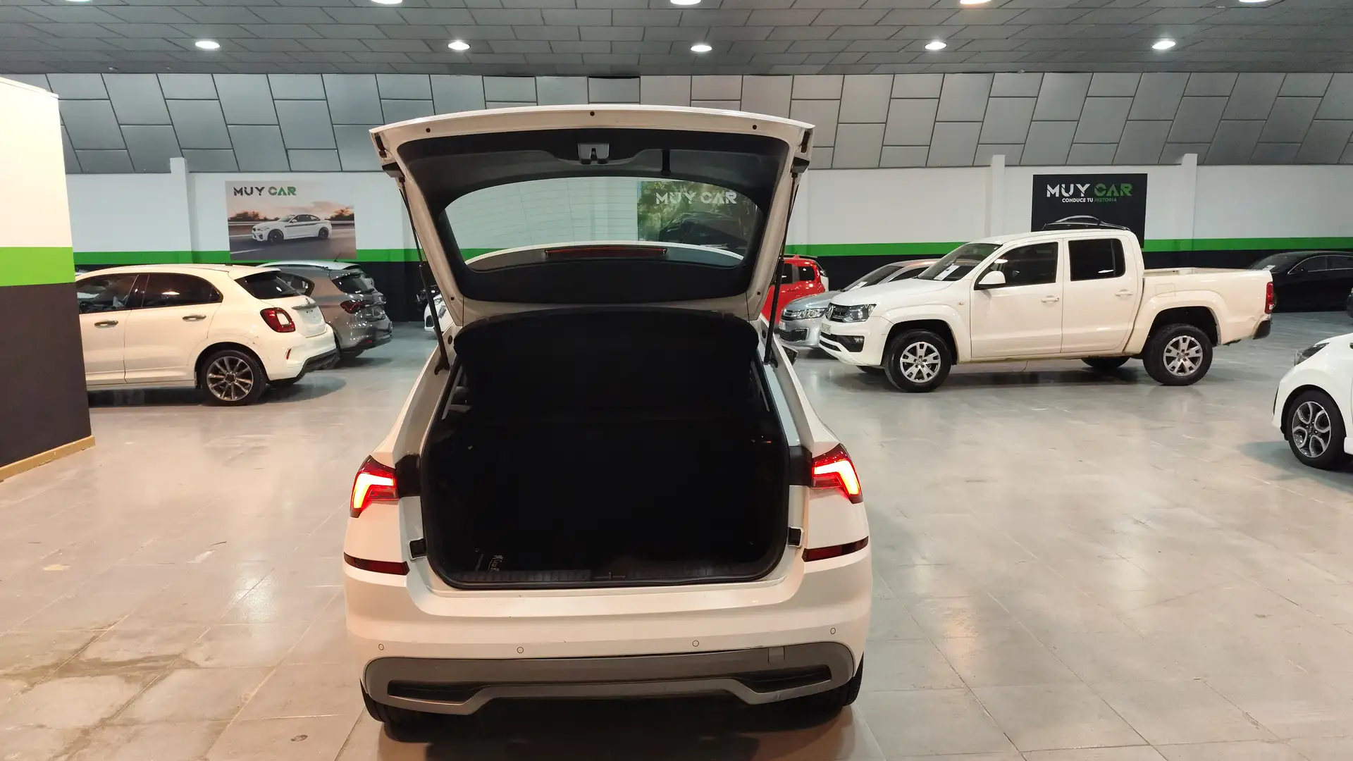 Skoda Kamiq 1.0 TSI Ambition 81kW DSG Blanco - 2