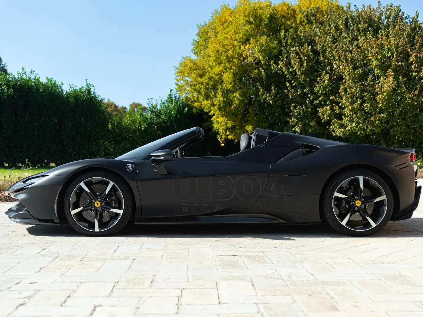 Ferrari SF90 Spider Nero - 1