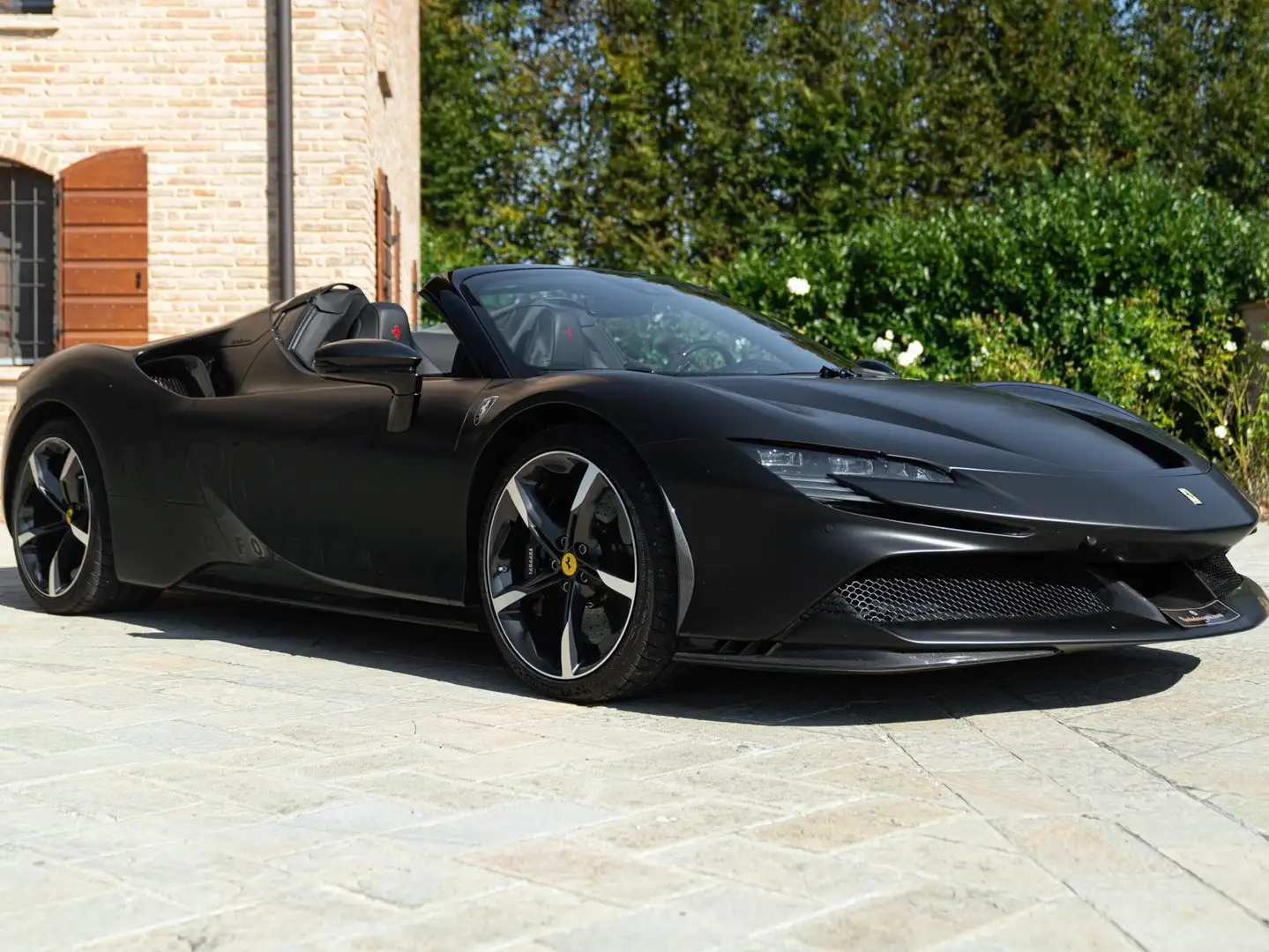 Ferrari SF90 Spider Nero - 2