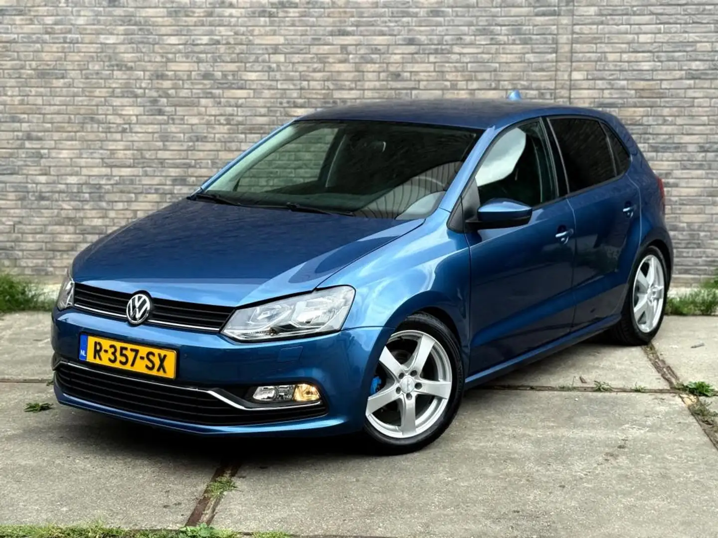 Volkswagen Polo 1.0 First Edition Blauw - 1