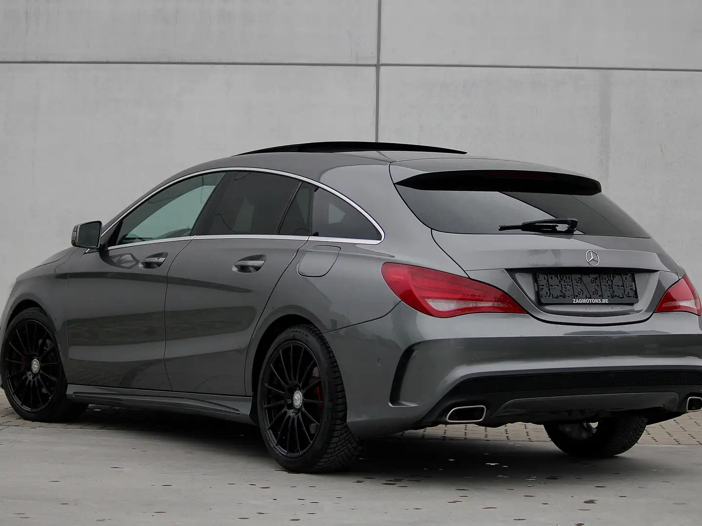 Mercedes-Benz CLA 180 CLA Shooting Brake 180 AMG Line Zwart - 2