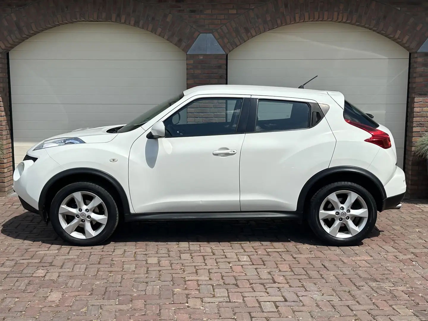 Nissan Juke 1.6 Acenta Clima Cruise Trekhaak Wit - 2