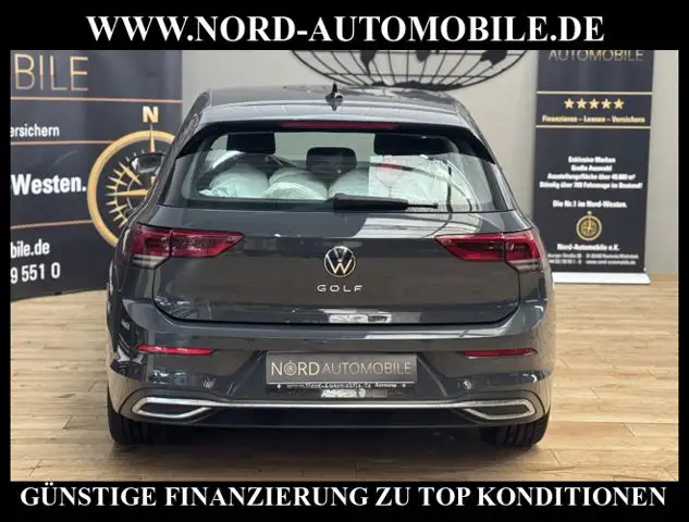 Volkswagen Golf view 10