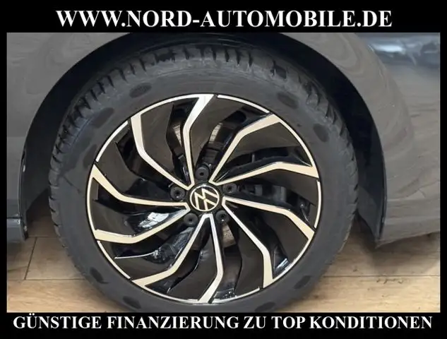 Volkswagen Golf view 14