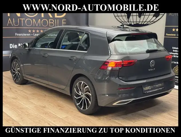 Volkswagen Golf view 9