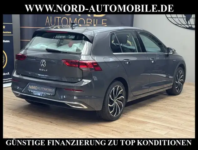 Volkswagen Golf view 11