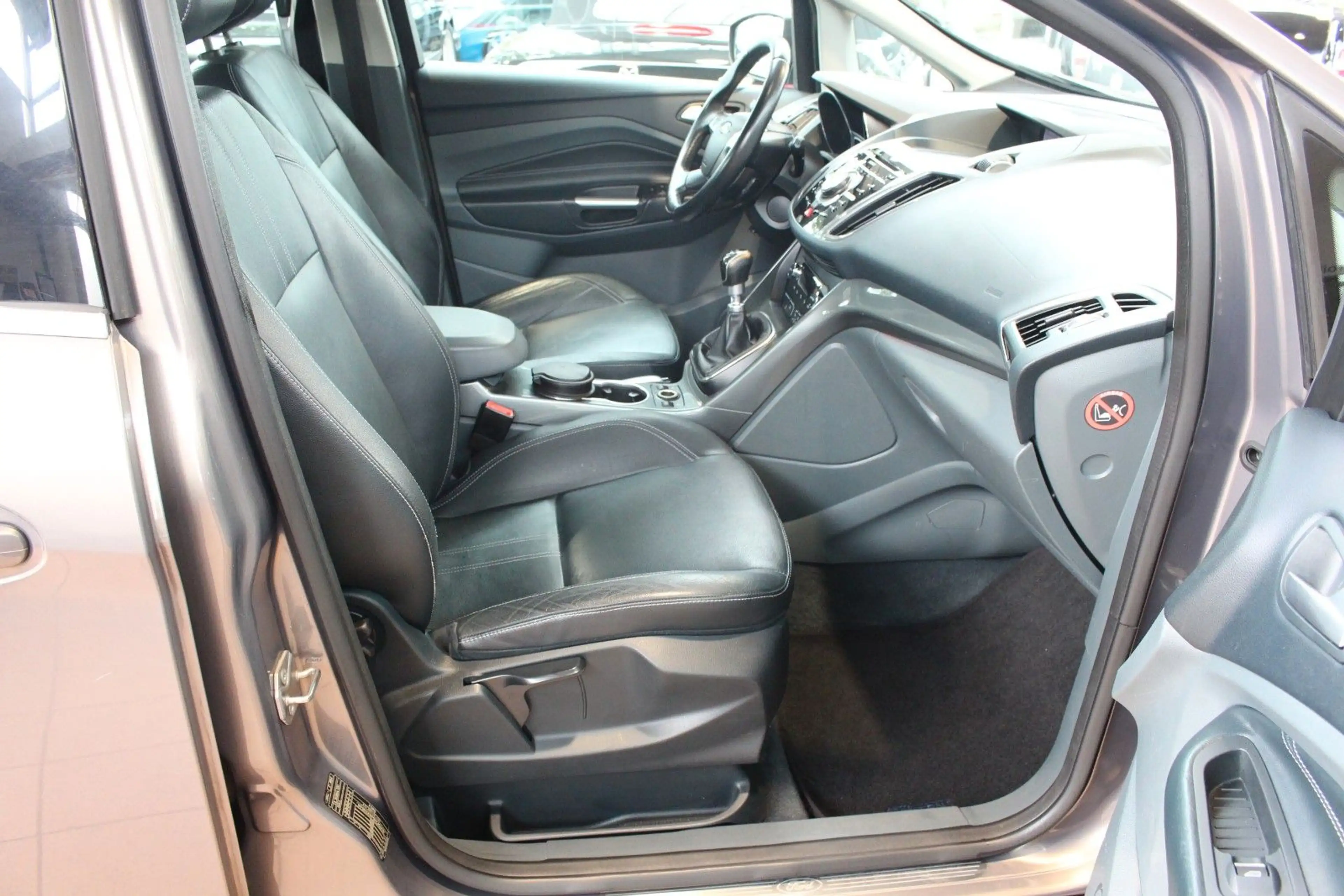 Ford Grand C-Max Grand C-MAX Titanium+Cam+PDC+AHK+SHZ — photo 9