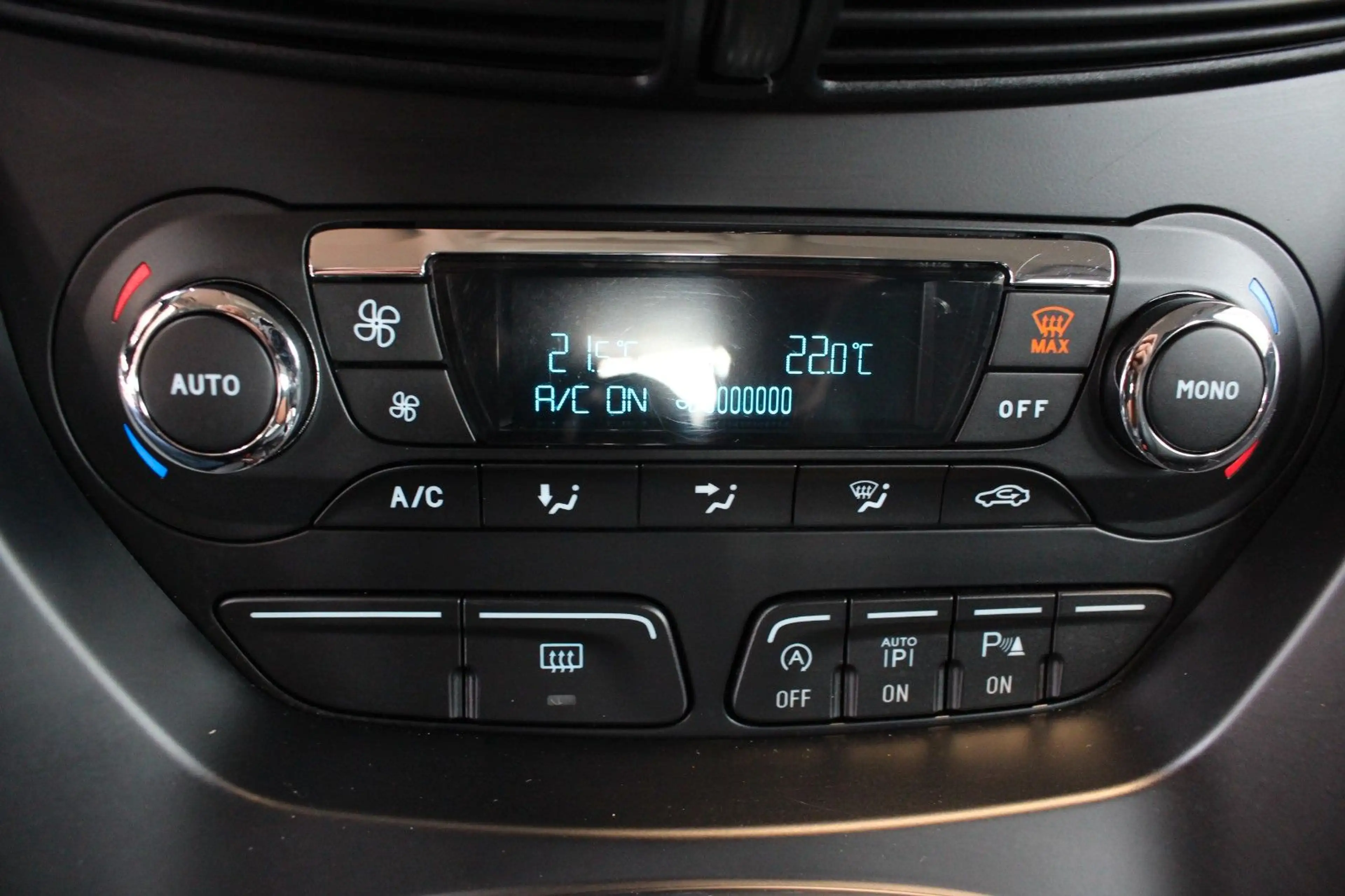 Ford Grand C-Max Grand C-MAX Titanium+Cam+PDC+AHK+SHZ — photo 13