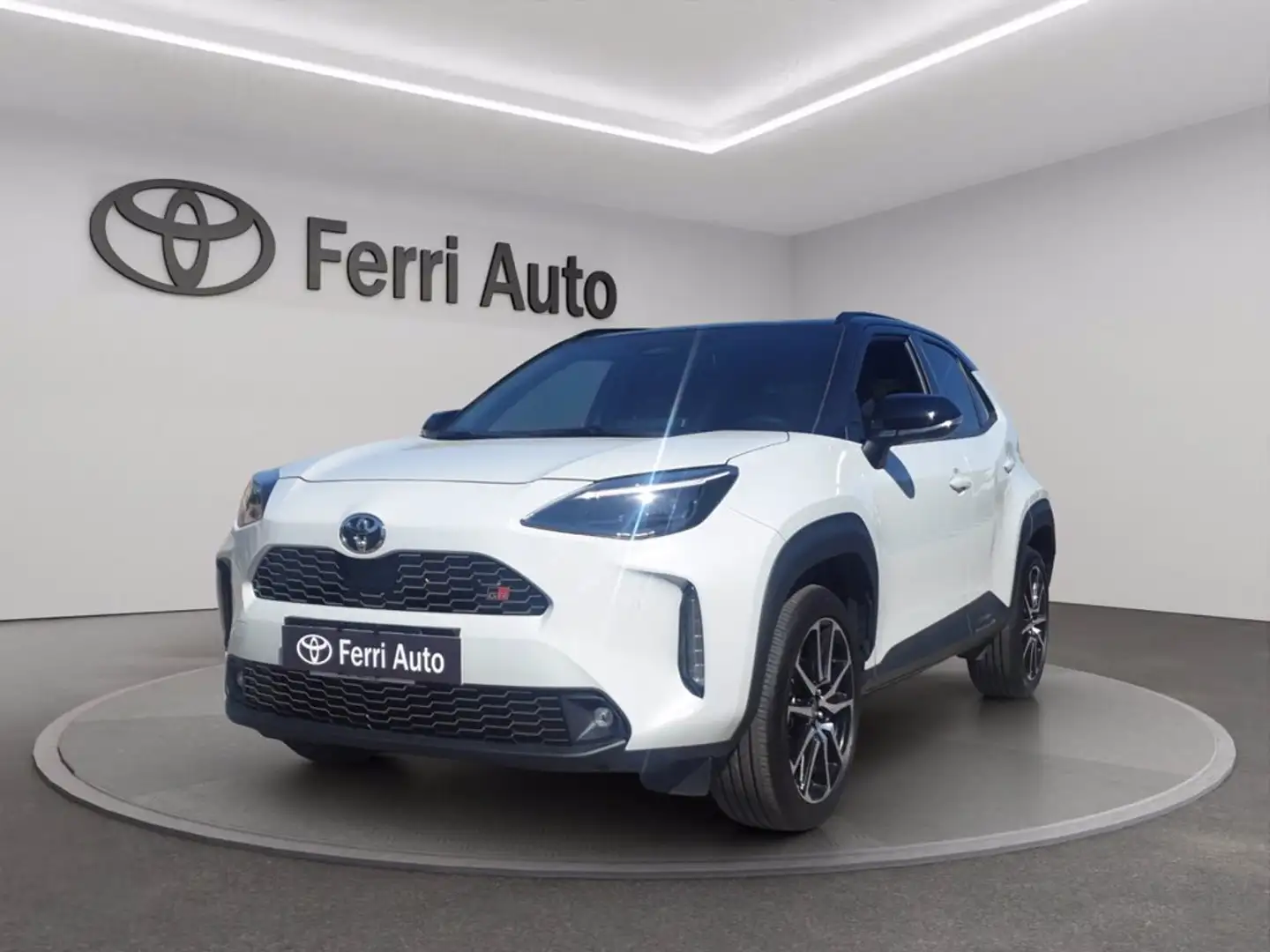 Toyota Yaris Cross 1.5h gr sport fwd 130cv e-cvt Negru - 1