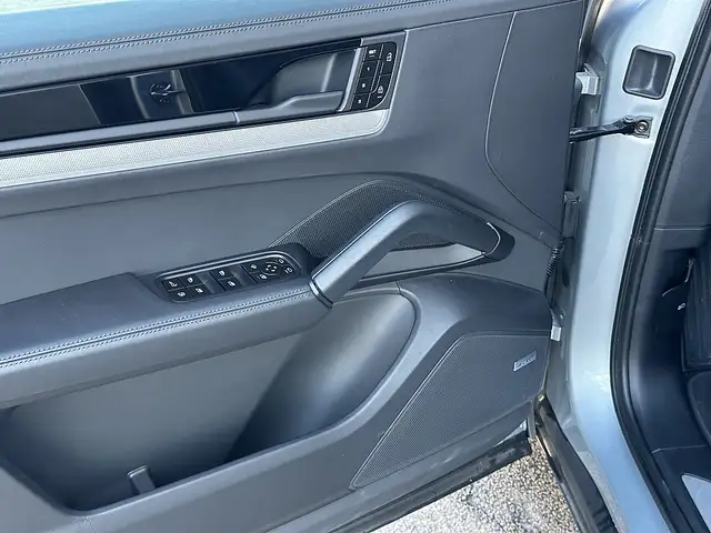 Porsche Cayenne III S E-Hybrid Aut. / AHK / Pano / PDCC / Head ... Ansicht 31