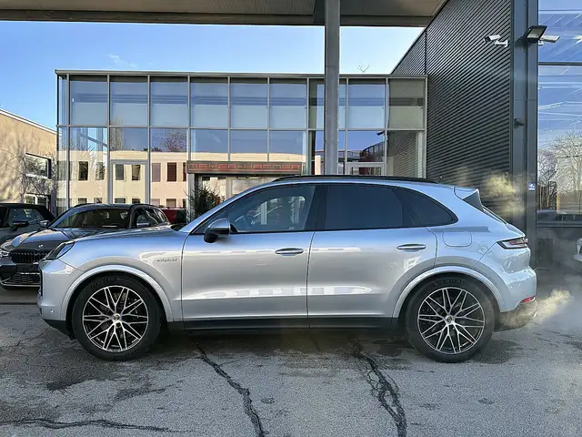 Porsche Cayenne III S E-Hybrid Aut. / AHK / Pano / PDCC / Head ... Ansicht 6