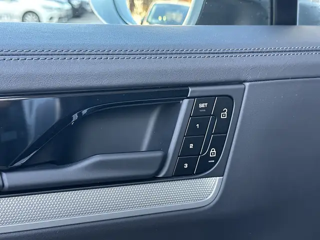 Porsche Cayenne III S E-Hybrid Aut. / AHK / Pano / PDCC / Head ... Ansicht 32