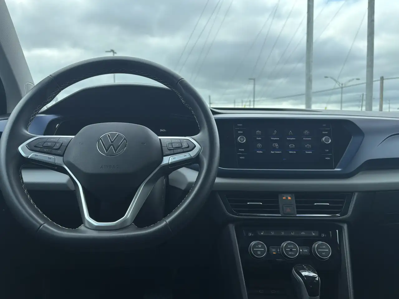 Volkswagen Taos снимка Volkswagen Taos