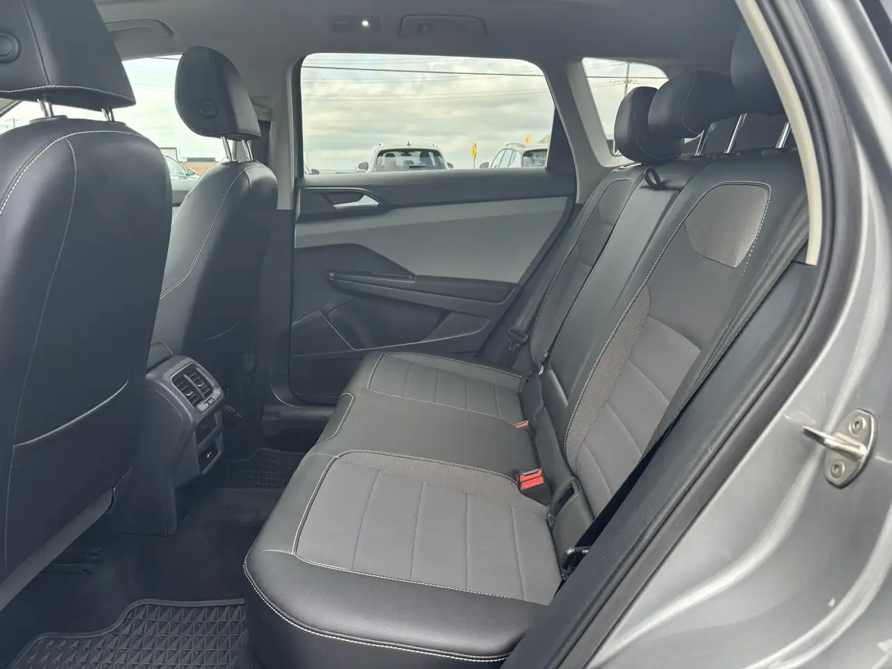 Volkswagen Taos снимка Volkswagen Taos