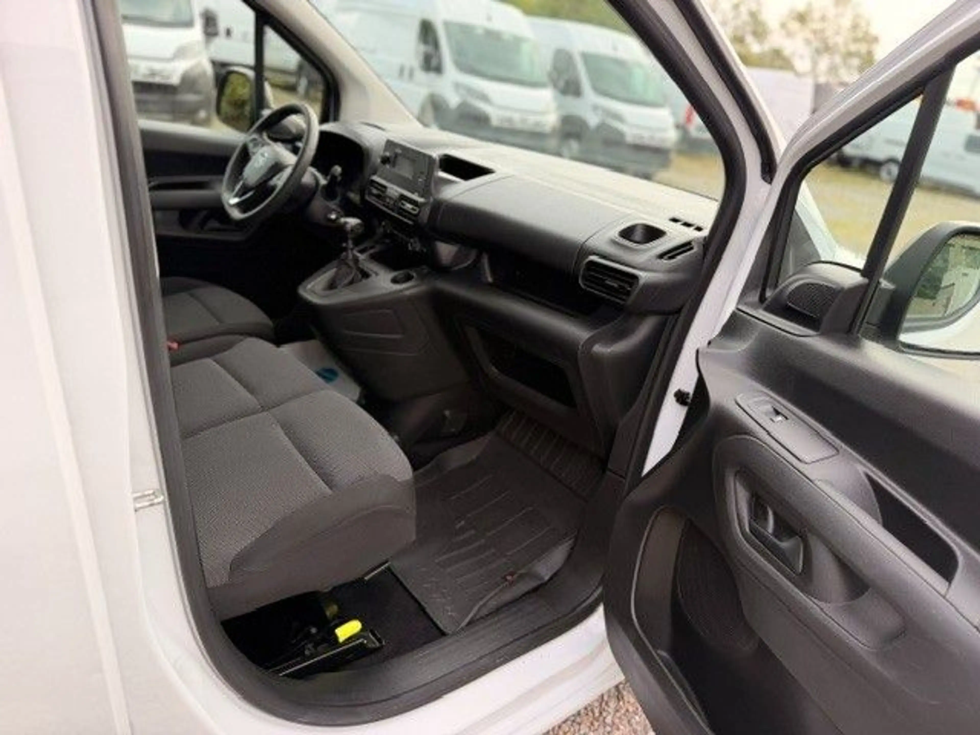Opel Combo 1,5 KLIMA, AHK,Tempomat — photo 9