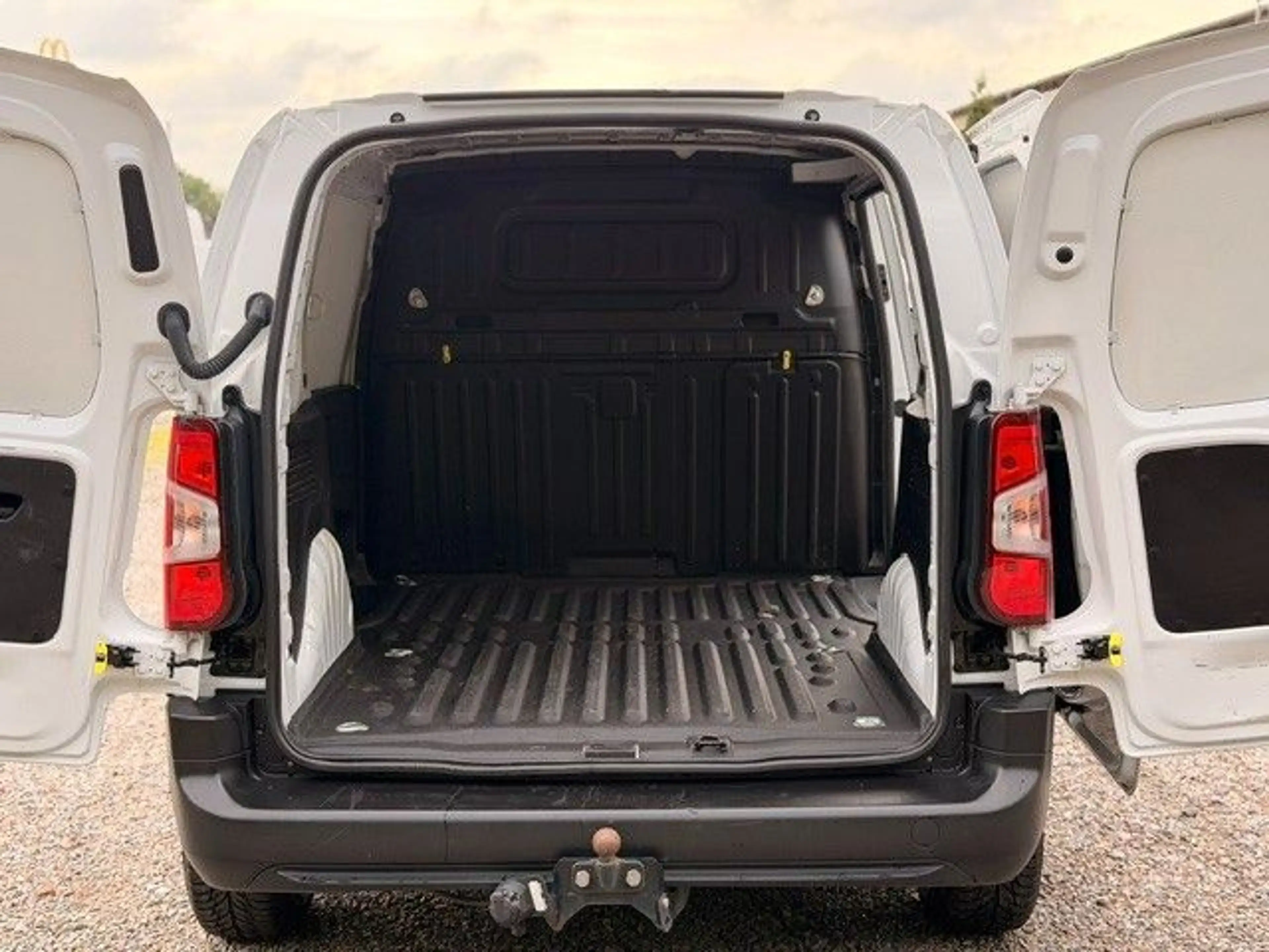 Opel Combo 1,5 KLIMA, AHK,Tempomat — photo 7