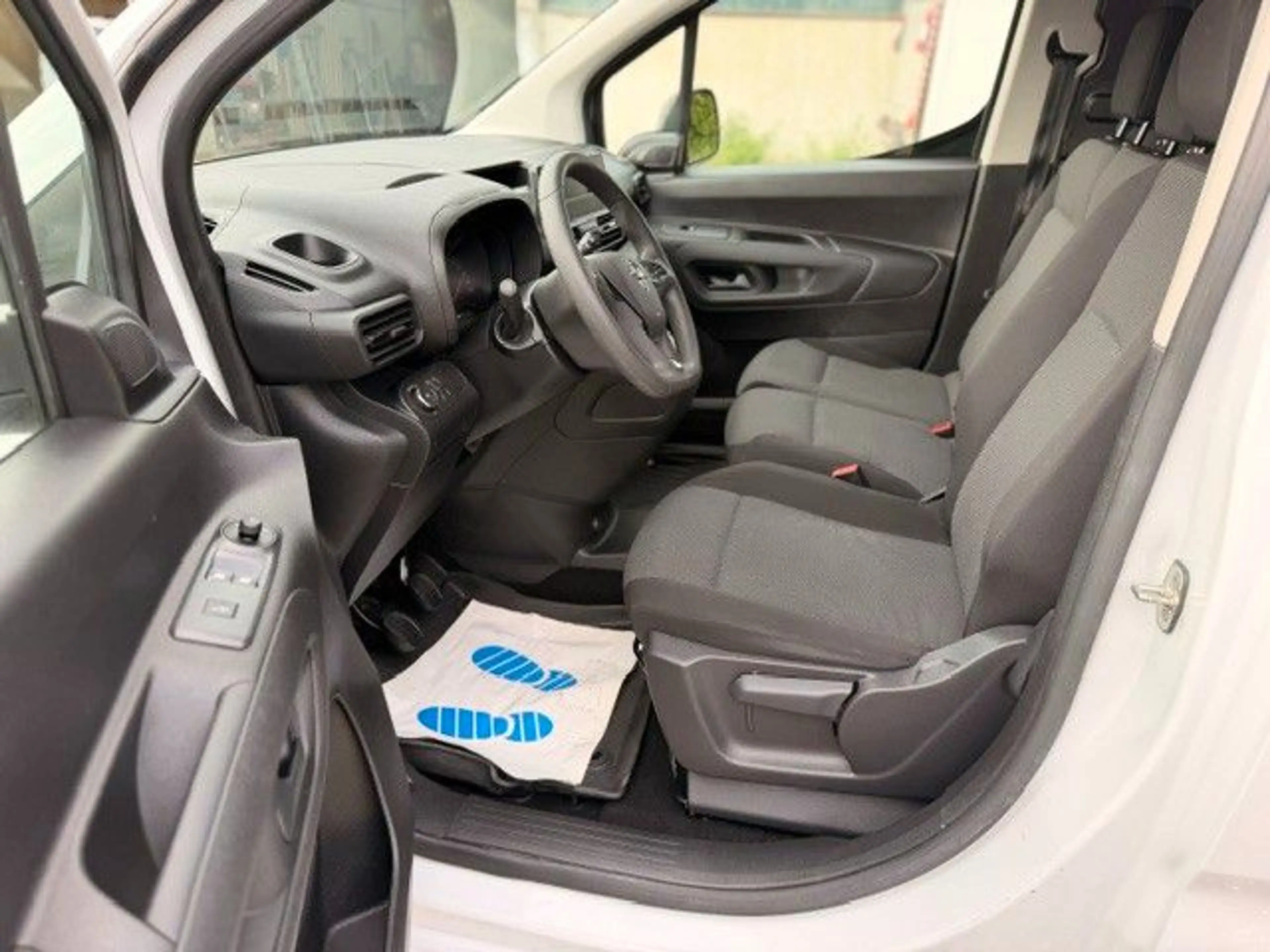 Opel Combo 1,5 KLIMA, AHK,Tempomat — photo 10