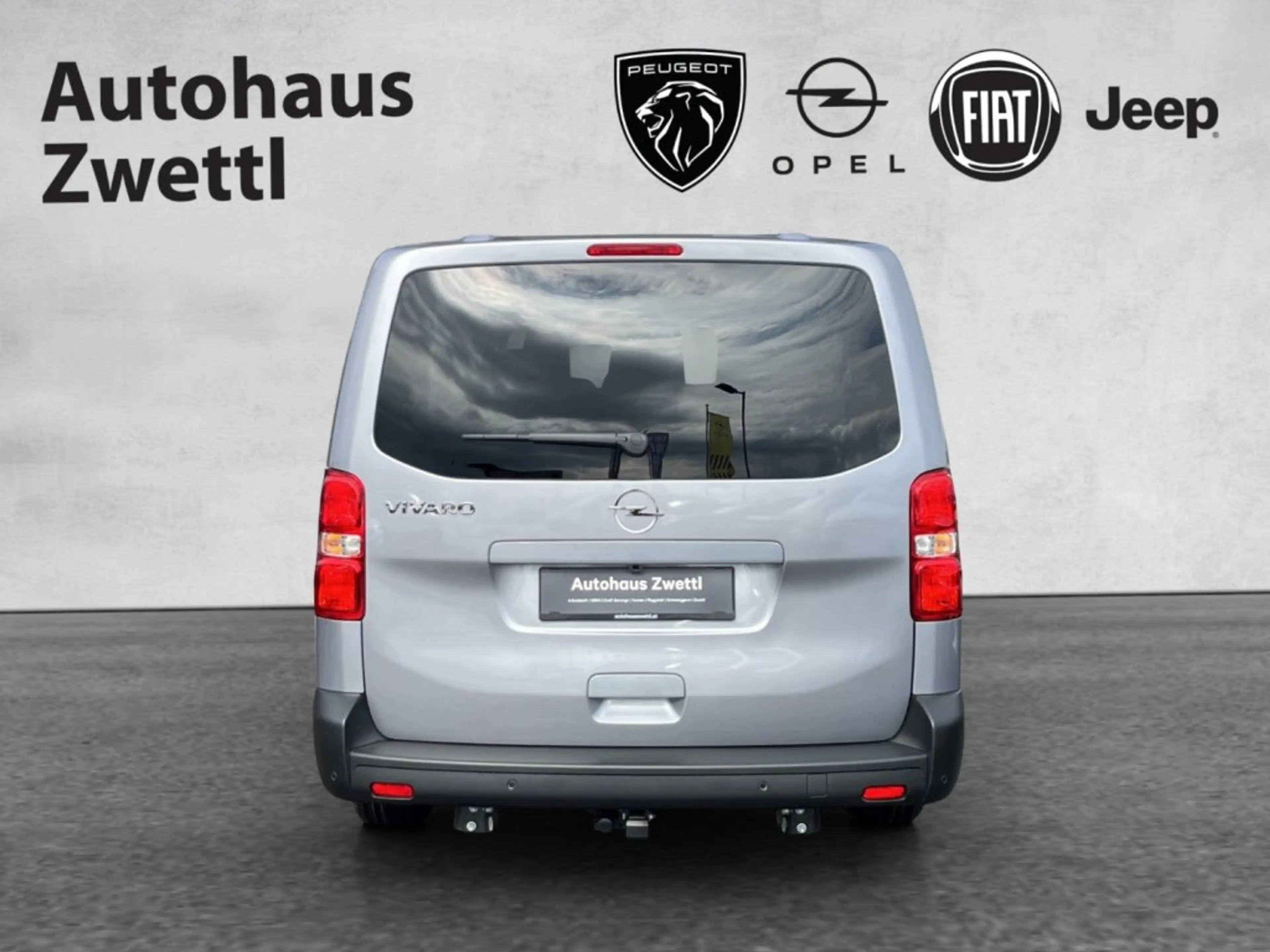 Opel Vivaro Kombi XL HDI 180 AT8 9-Sitzer — photo 5