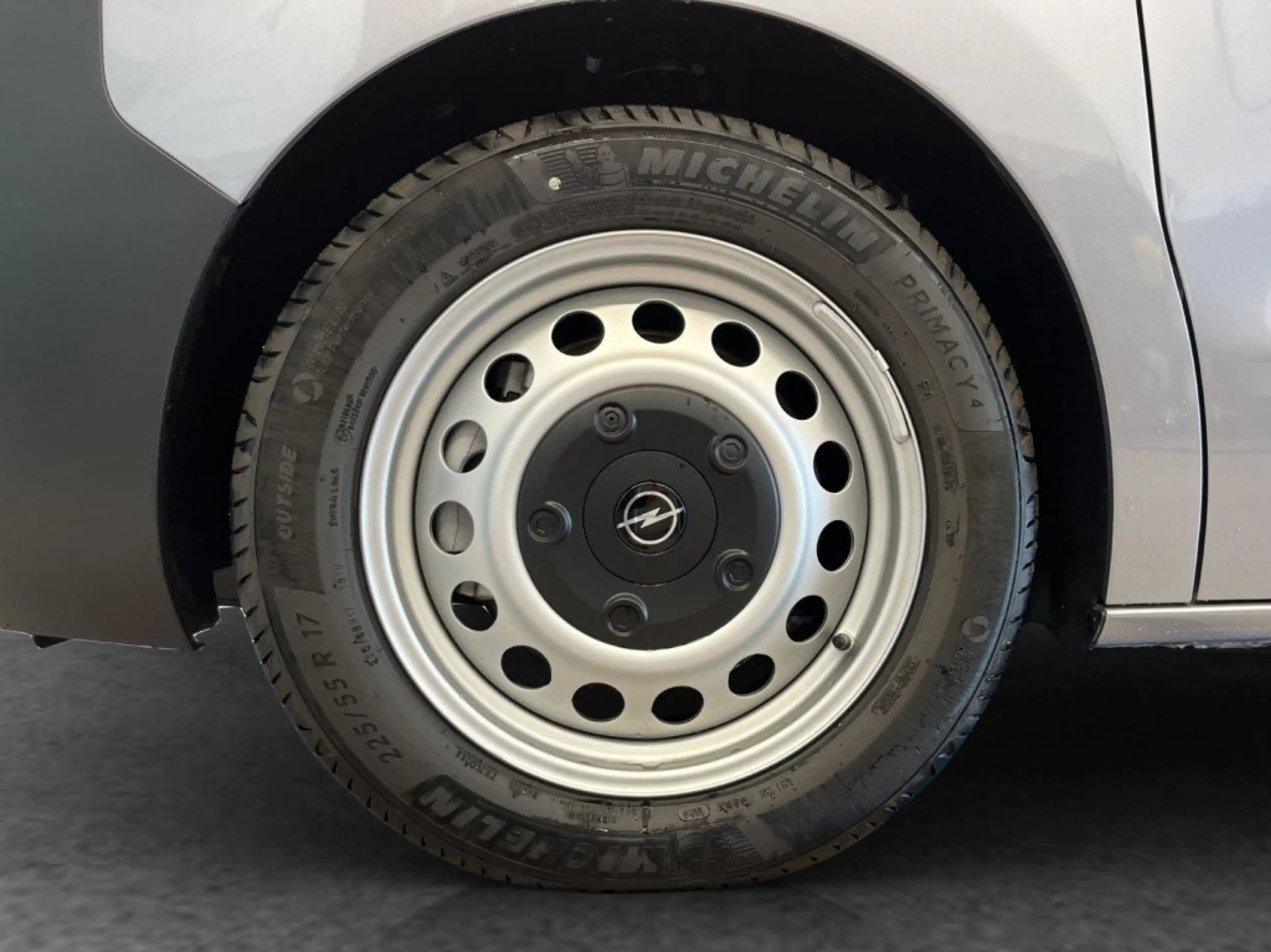 Opel Vivaro Kombi XL HDI 180 AT8 9-Sitzer — photo 20
