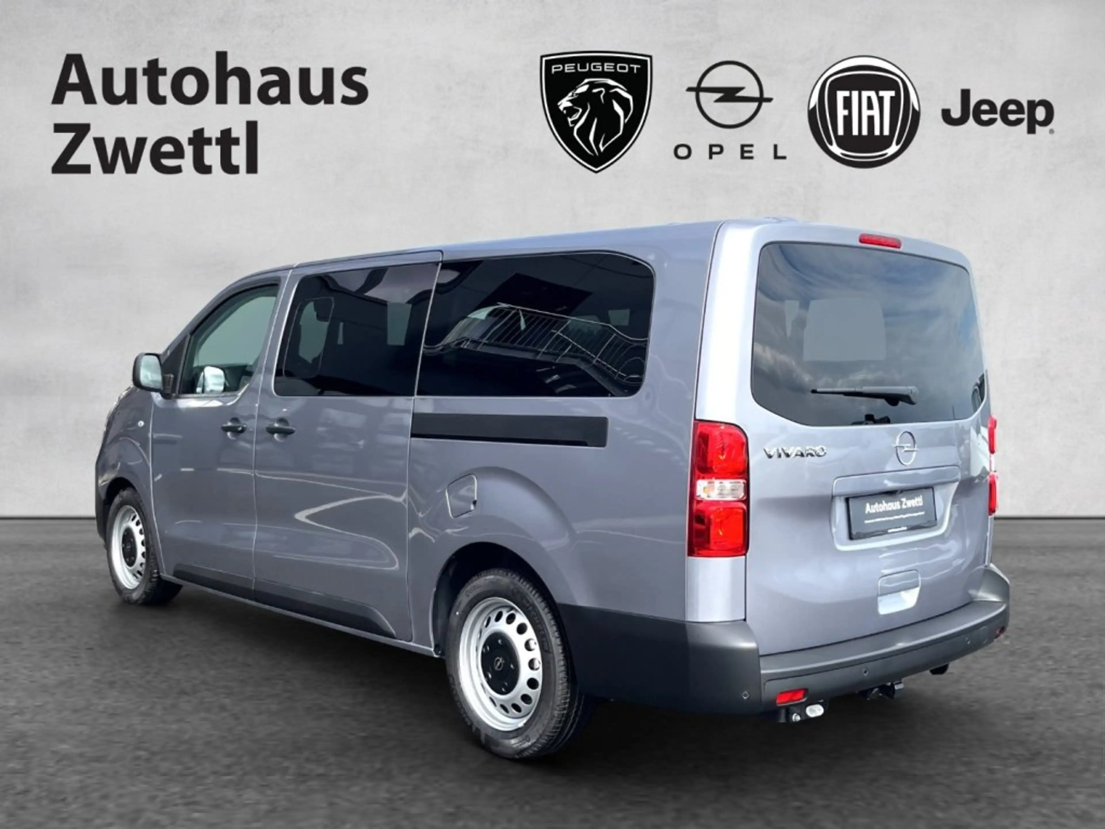 Opel Vivaro Kombi XL HDI 180 AT8 9-Sitzer — photo 4