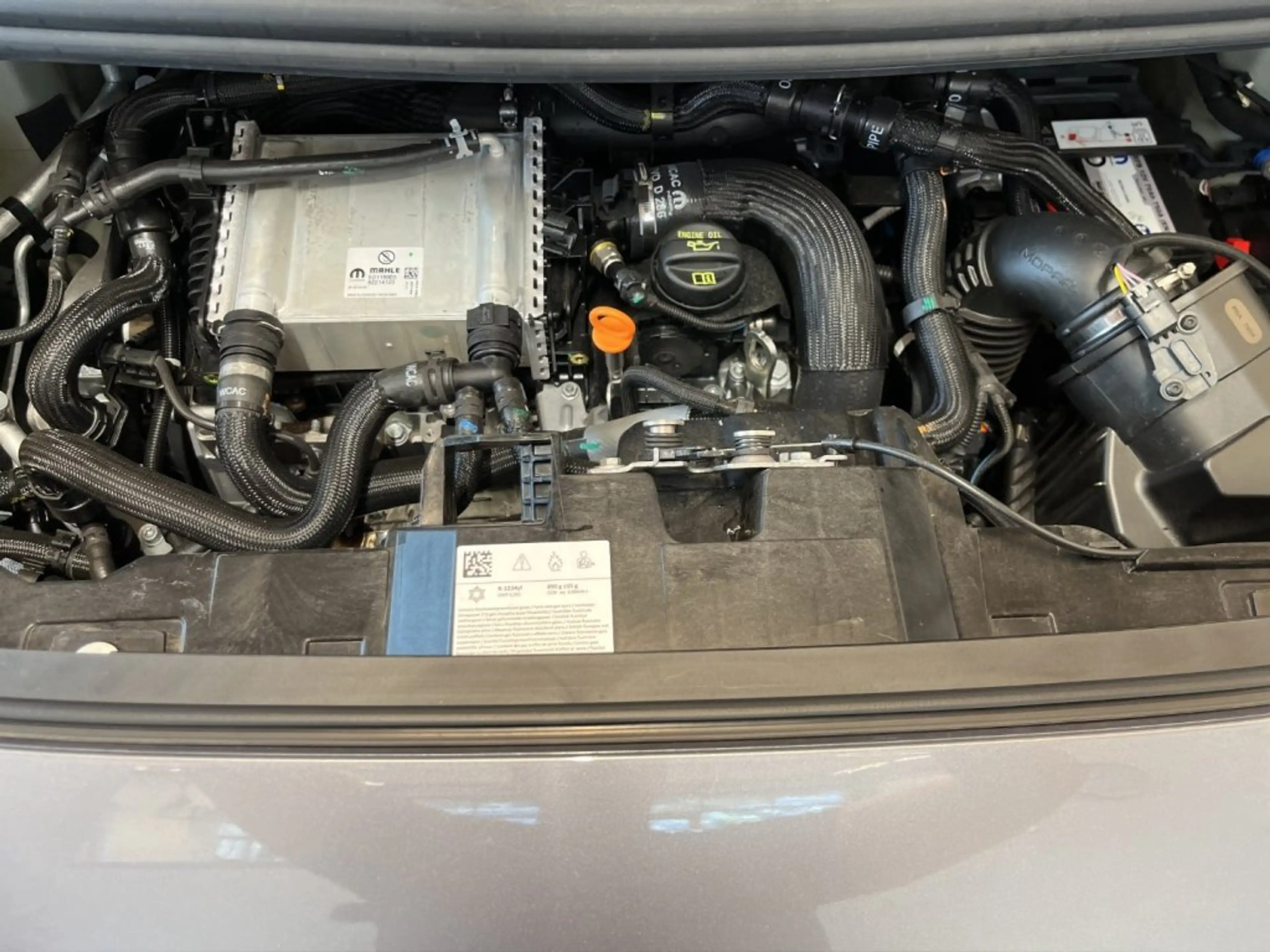 Opel Vivaro Kombi XL HDI 180 AT8 9-Sitzer — photo 19