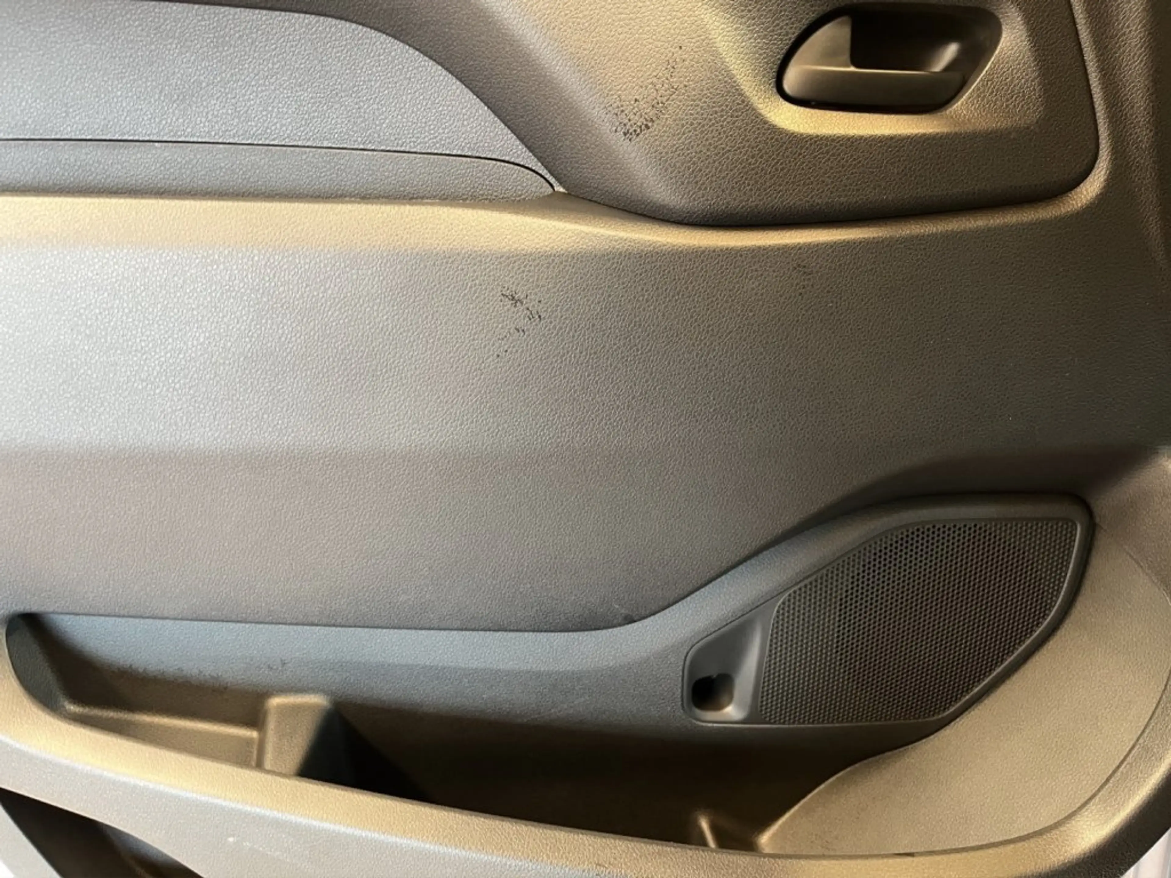 Opel Vivaro Kombi XL HDI 180 AT8 9-Sitzer — photo 12