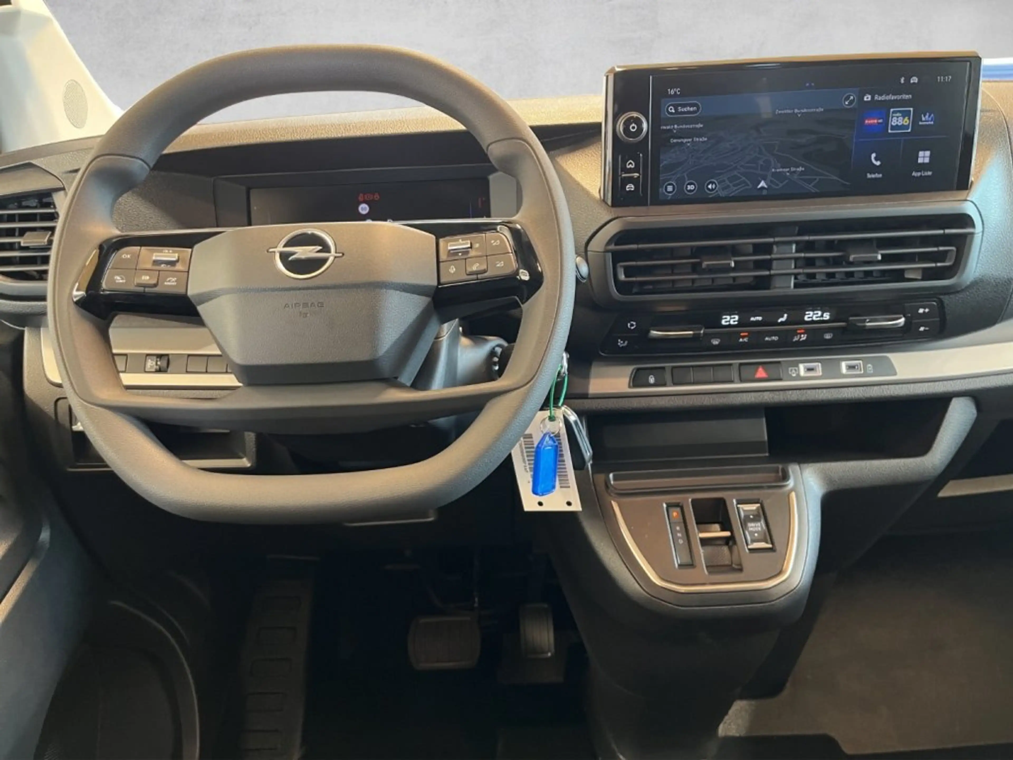 Opel Vivaro Kombi XL HDI 180 AT8 9-Sitzer — photo 14