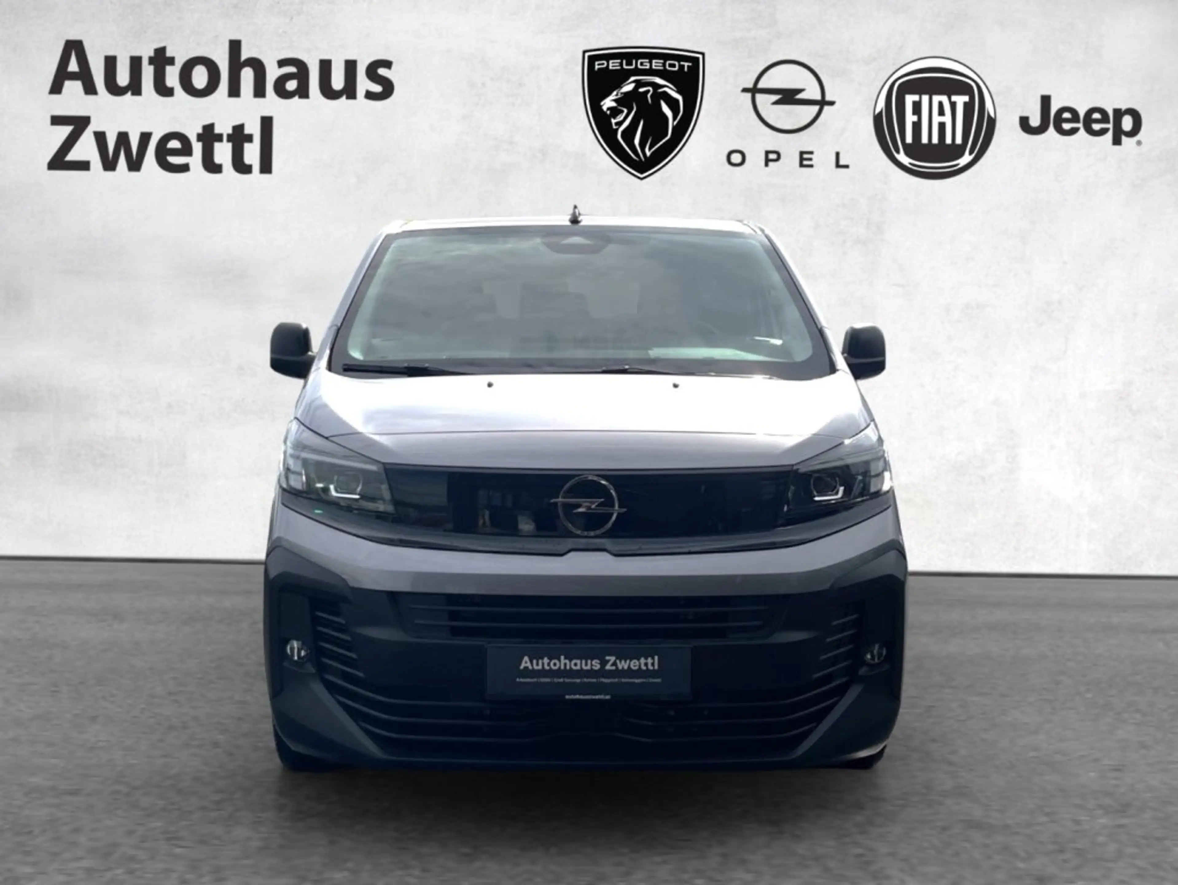 Opel Vivaro Kombi XL HDI 180 AT8 9-Sitzer — photo 2