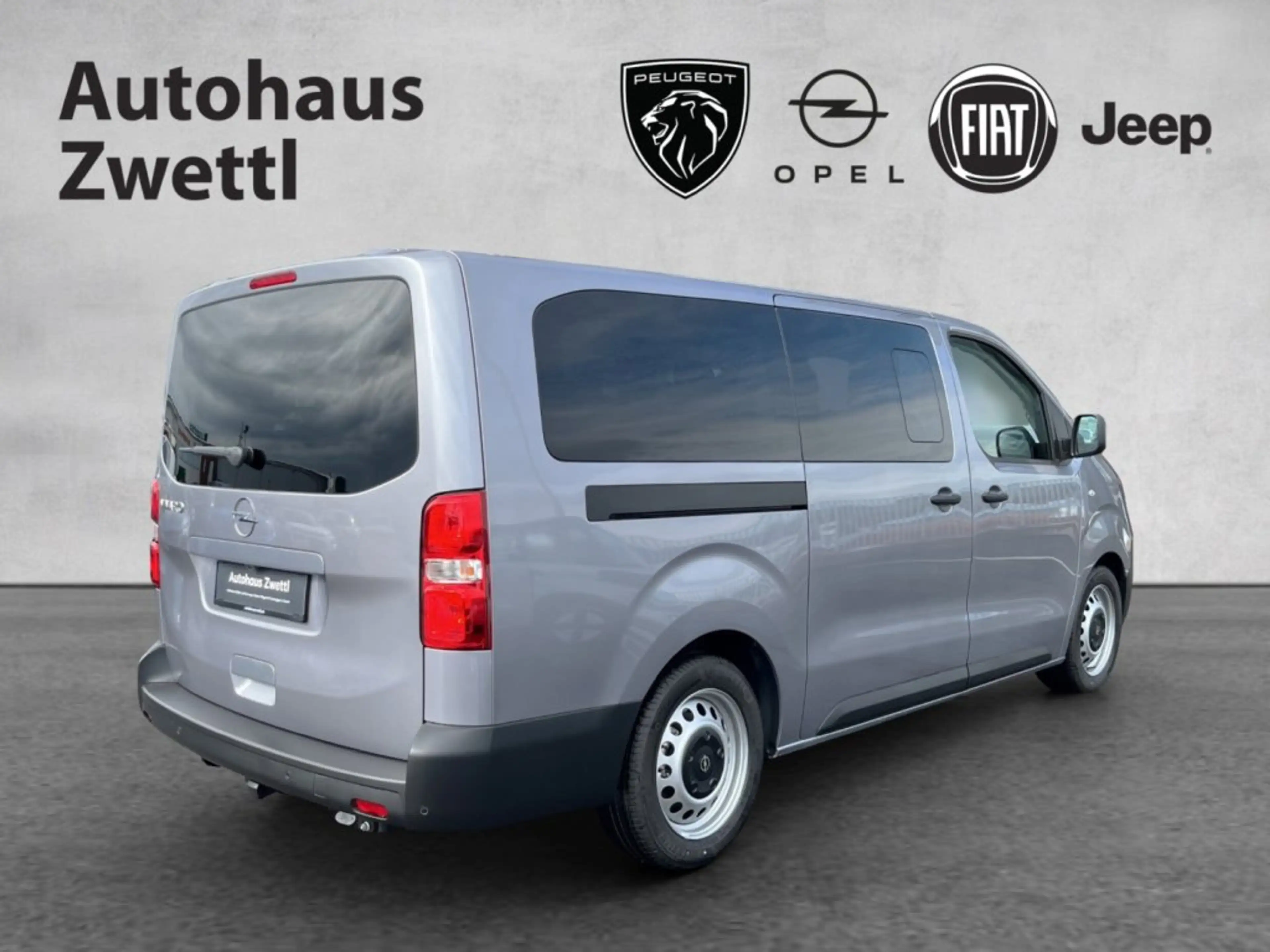 Opel Vivaro Kombi XL HDI 180 AT8 9-Sitzer — photo 6