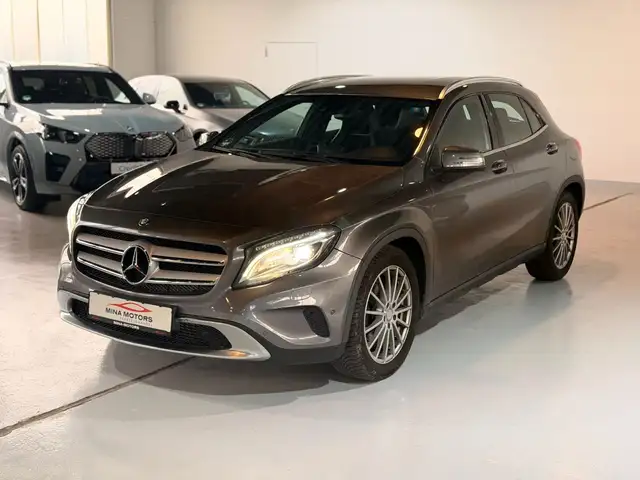 Mercedes-Benz GLA 220 d 4Matic Bi-Xenon Kamera HarmK