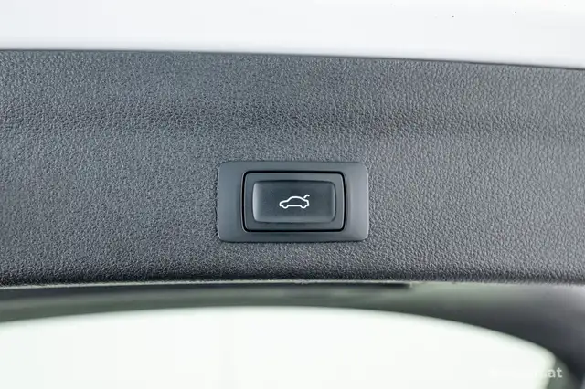 Audi A6 view 9