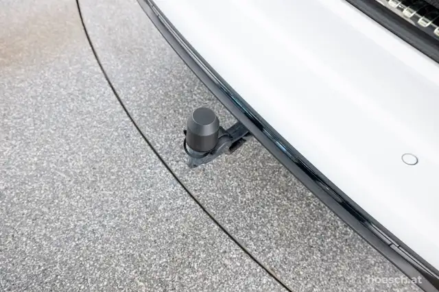 Audi A6 view 10