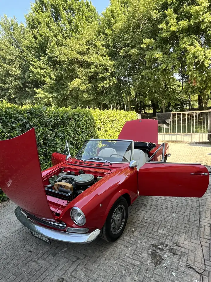 Fiat 124 Spider, foto 2