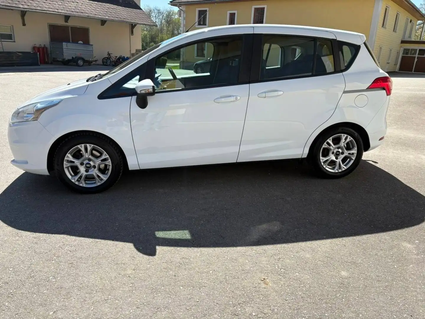 Ford B-Max B-MAX Trend 1,0 EcoBoost Start/Stop Trend Start/Stop Weiß - 1