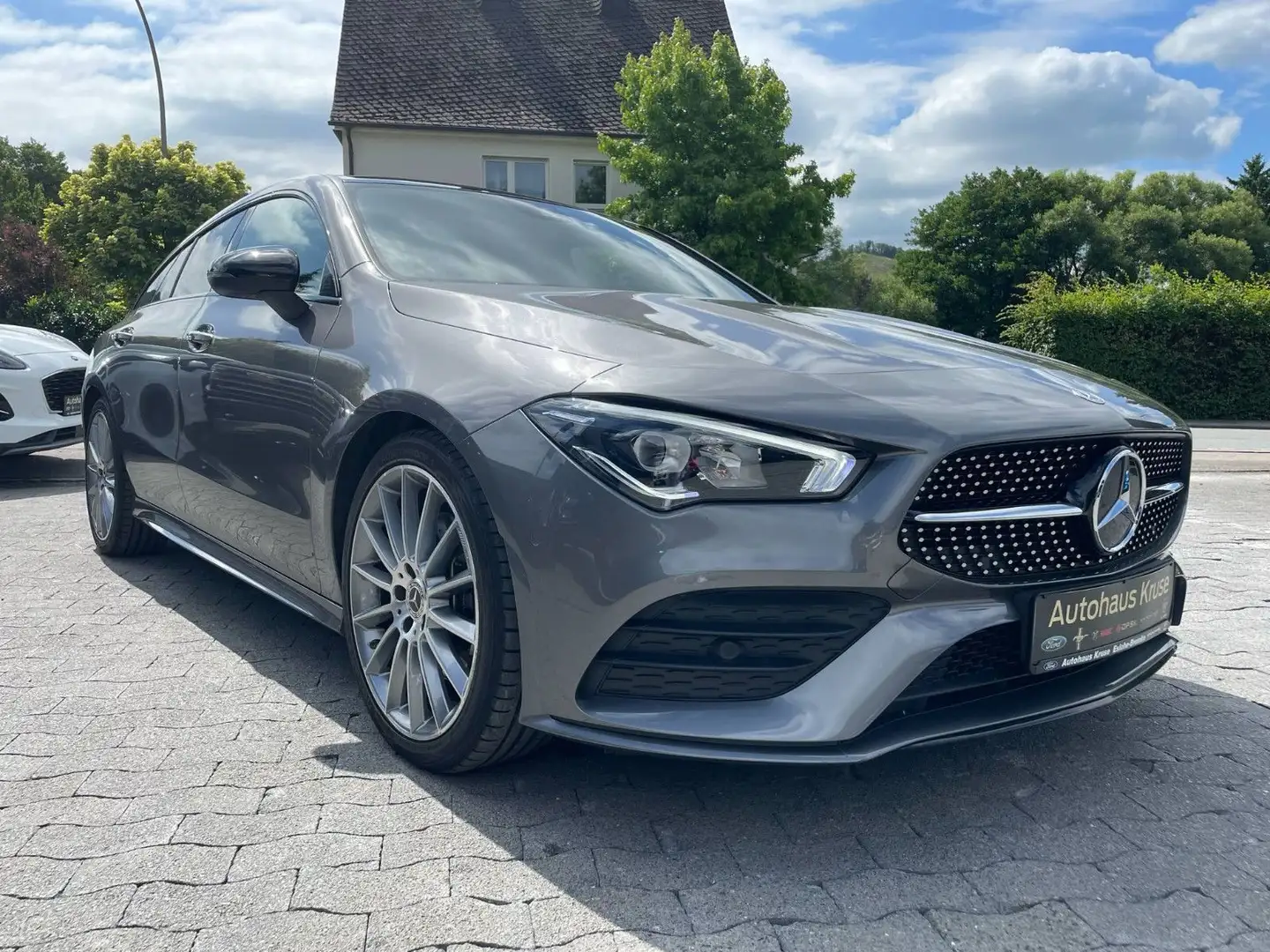 Mercedes-Benz CLA 200 Shooting Brake AMG Line NightP. +AHK+Pan Gris - 2