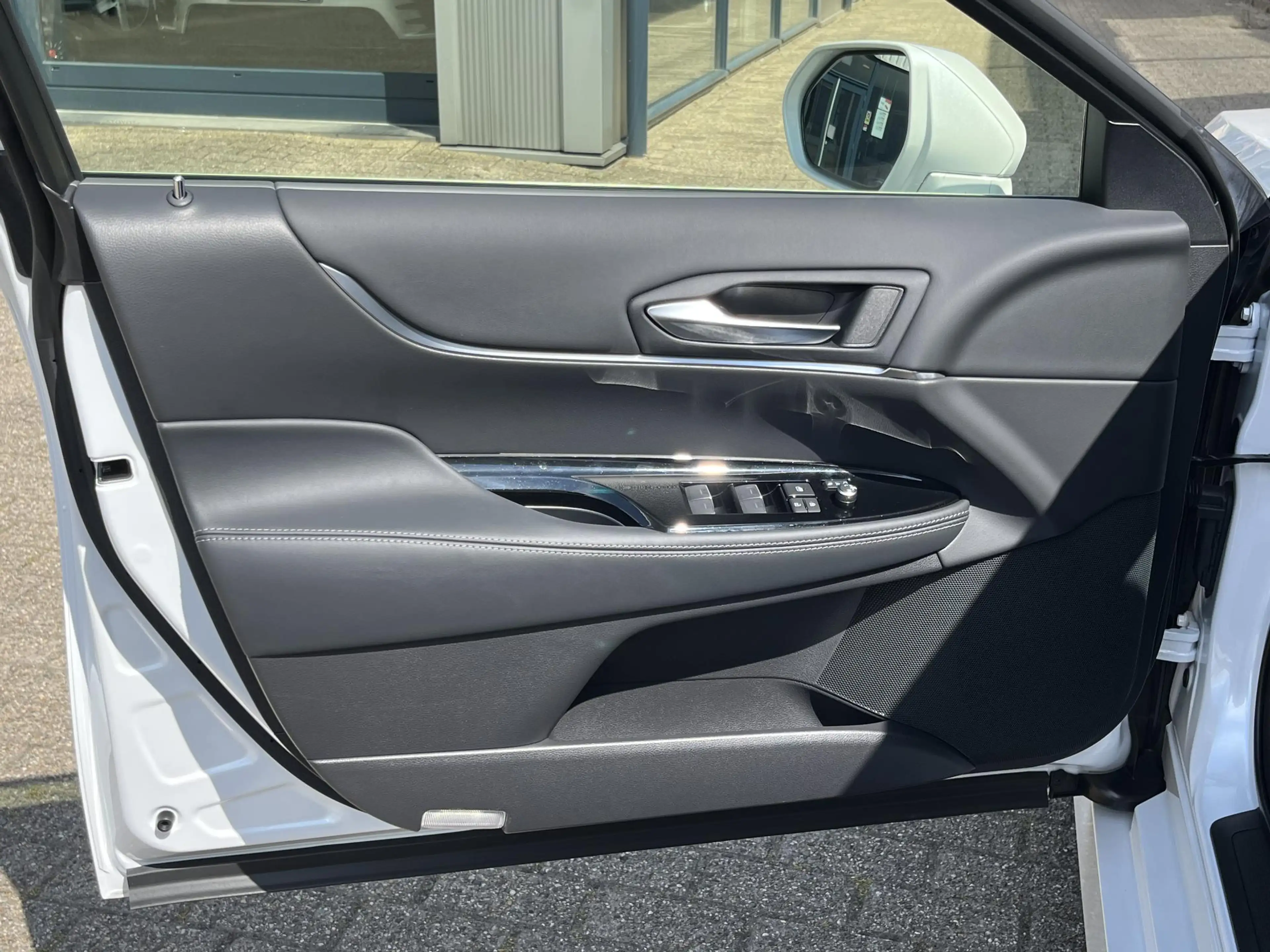 Toyota Mirai Dynamic | Nieuwe auto! | /Adapt.Cruise/Carplay/Ele — photo 9