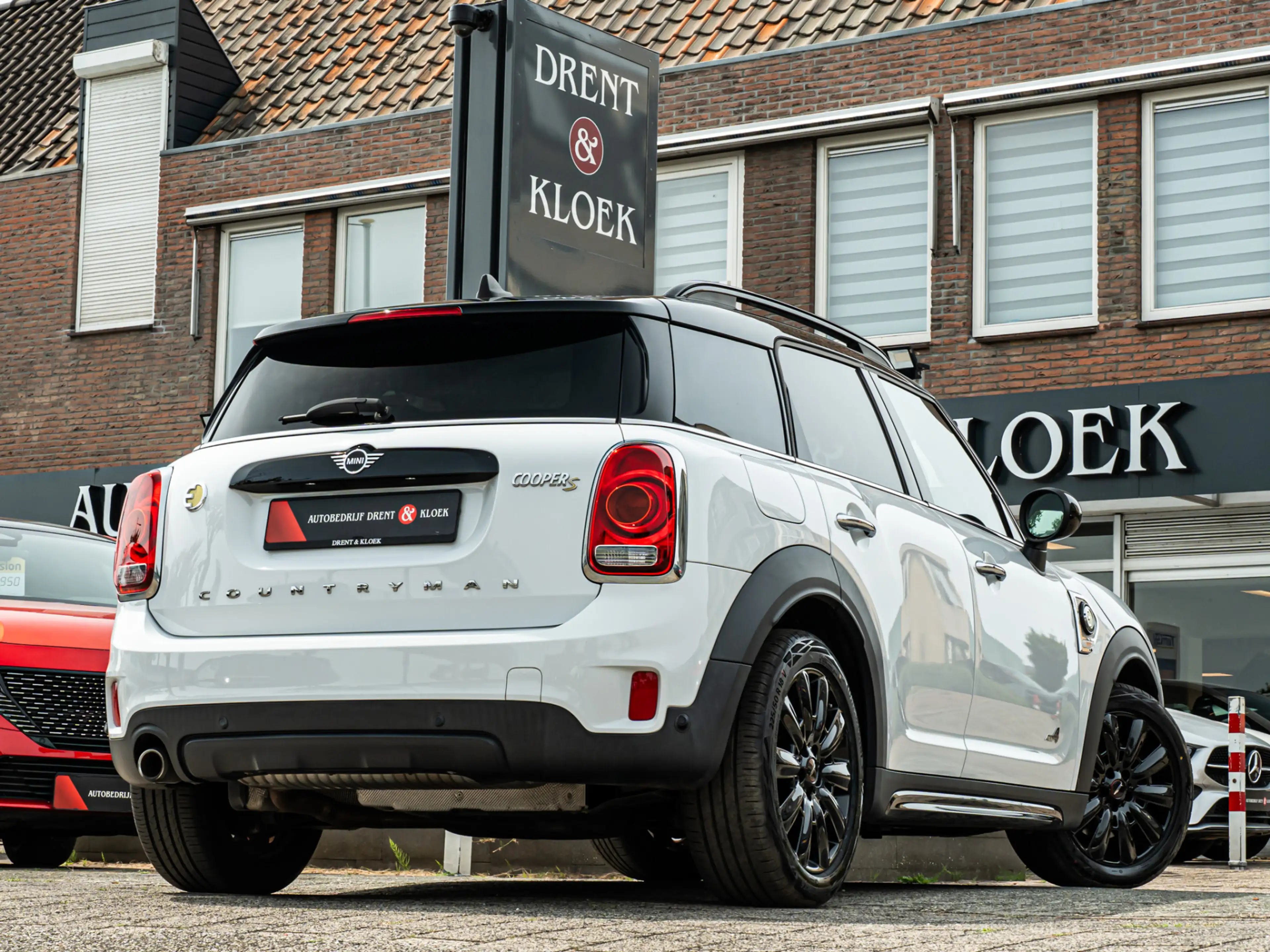 MINI Cooper SE Countryman 1.5 ALL4 Chili 18 INCH LED ADAP CRUISE STOELVERW — photo 17