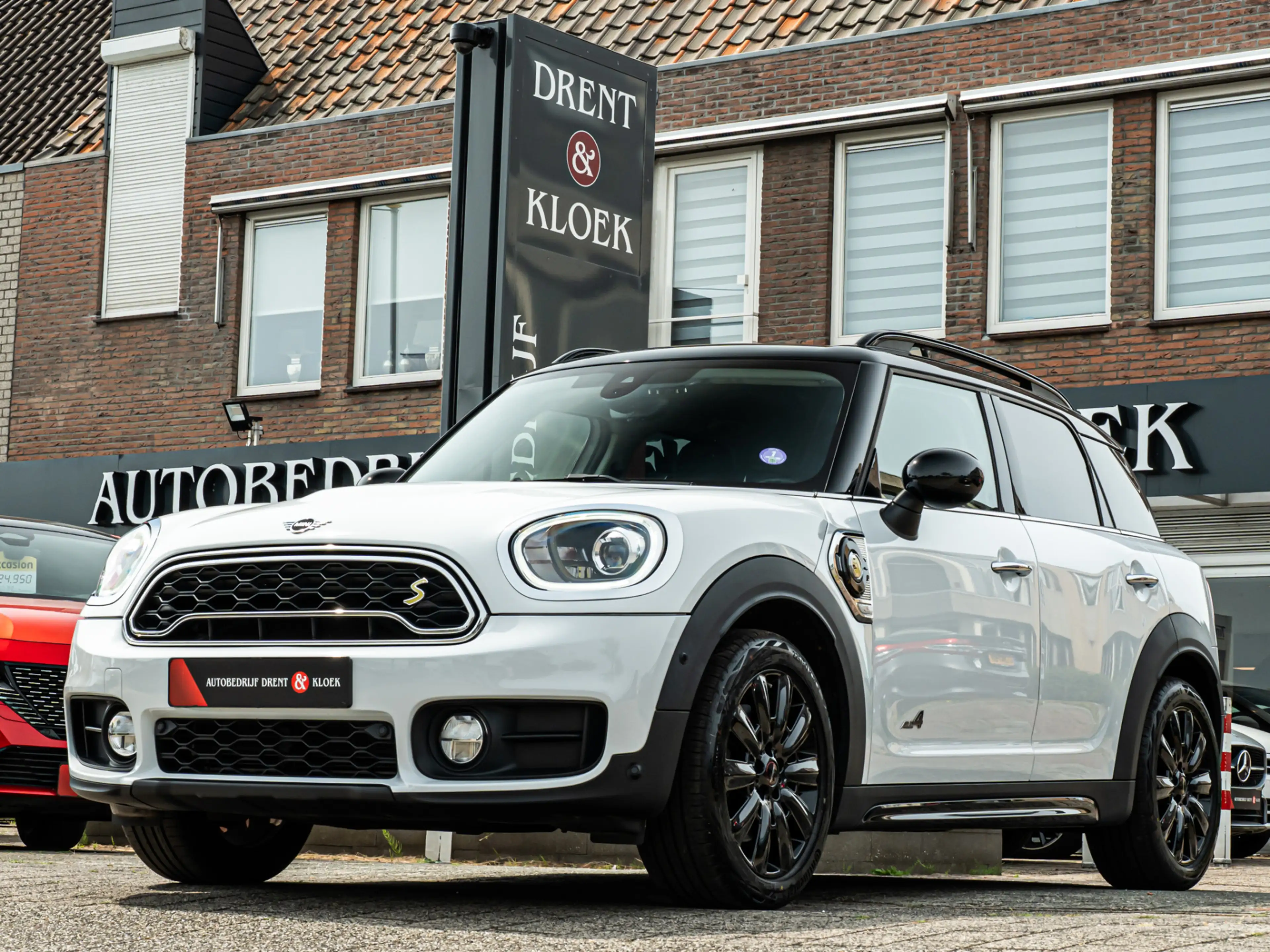 MINI Cooper SE Countryman 1.5 ALL4 Chili 18 INCH LED ADAP CRUISE STOELVERW