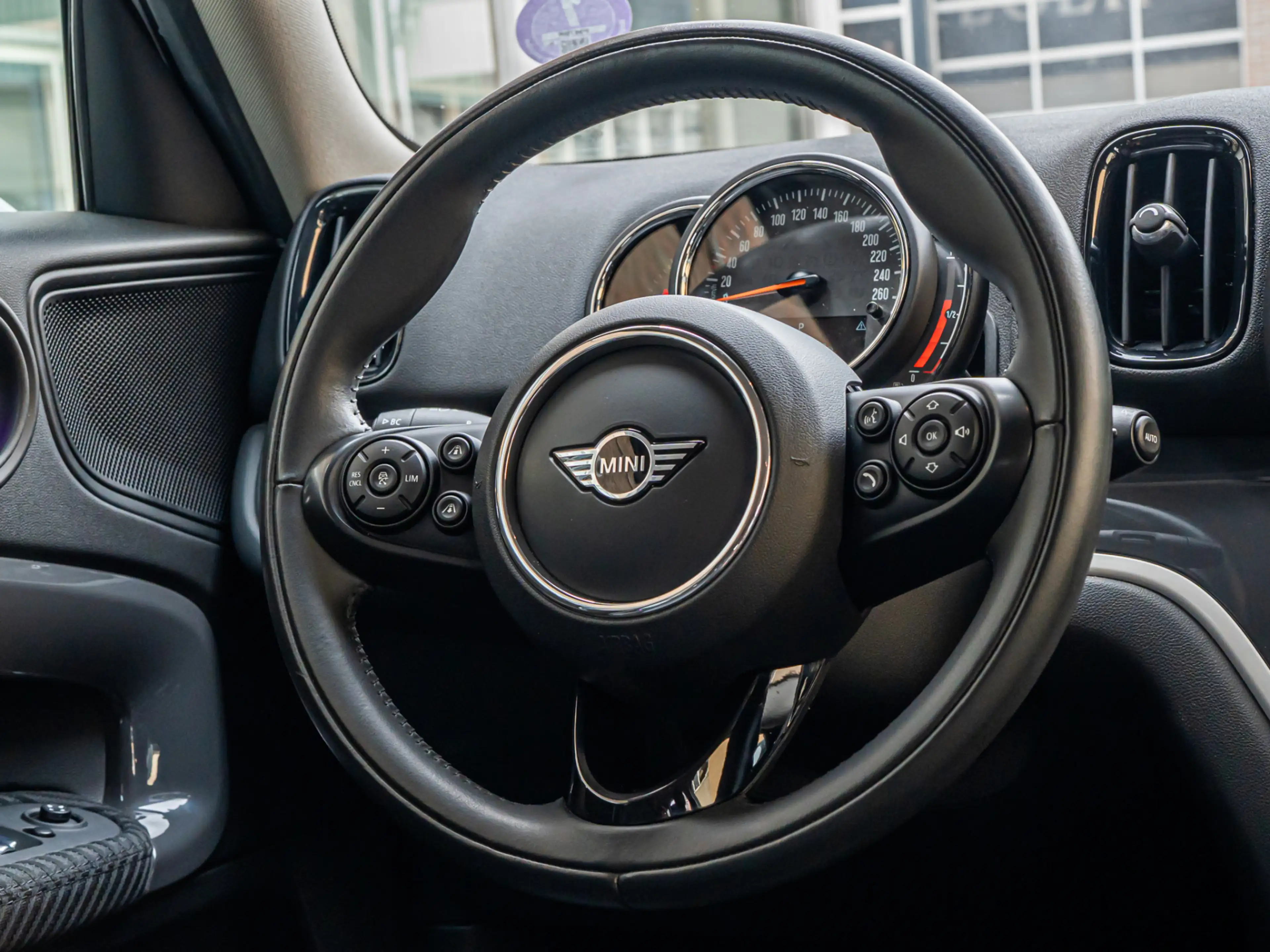MINI Cooper SE Countryman 1.5 ALL4 Chili 18 INCH LED ADAP CRUISE STOELVERW — photo 13