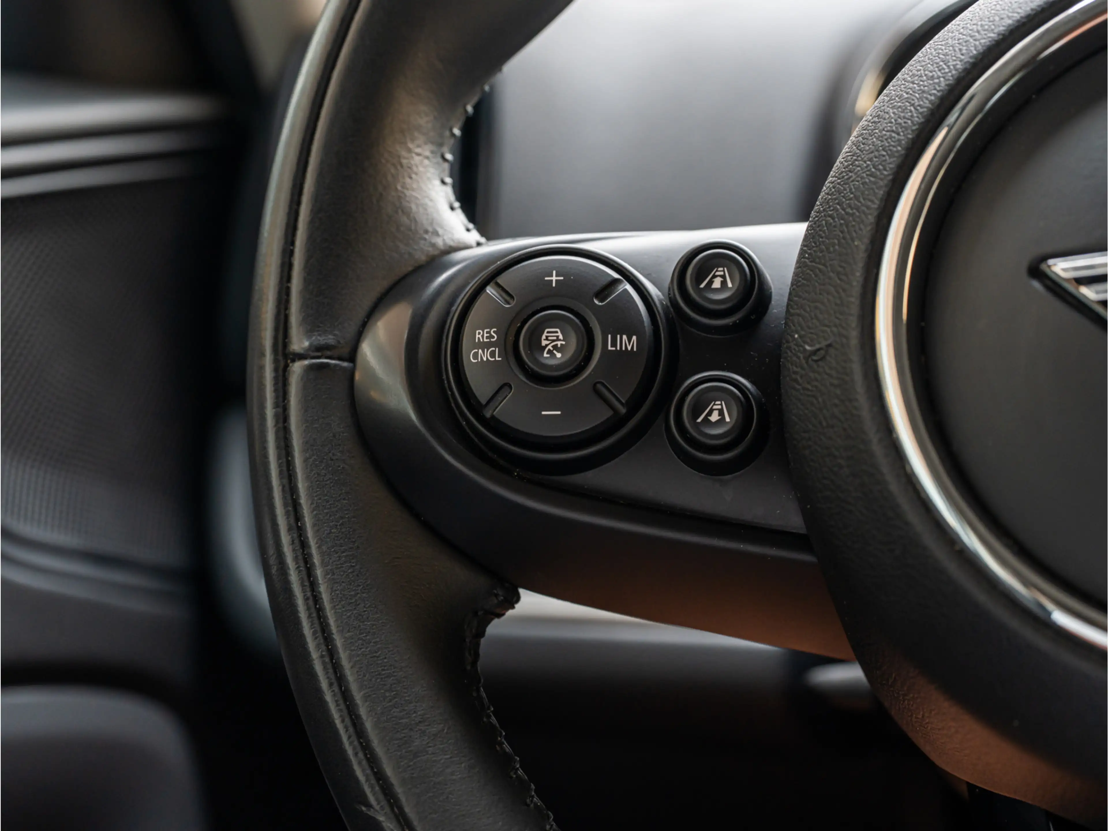 MINI Cooper SE Countryman 1.5 ALL4 Chili 18 INCH LED ADAP CRUISE STOELVERW — photo 12