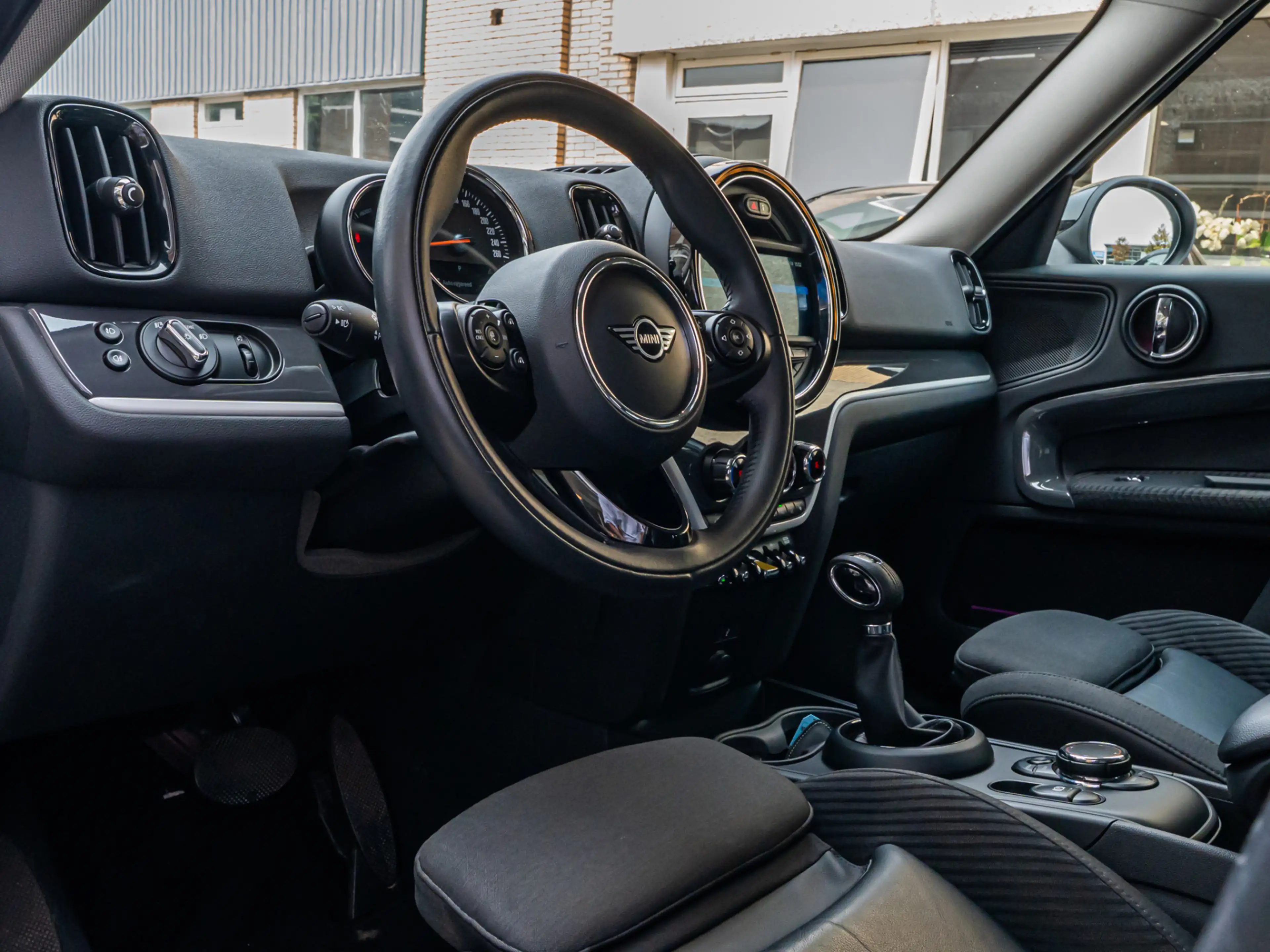 MINI Cooper SE Countryman 1.5 ALL4 Chili 18 INCH LED ADAP CRUISE STOELVERW — photo 36