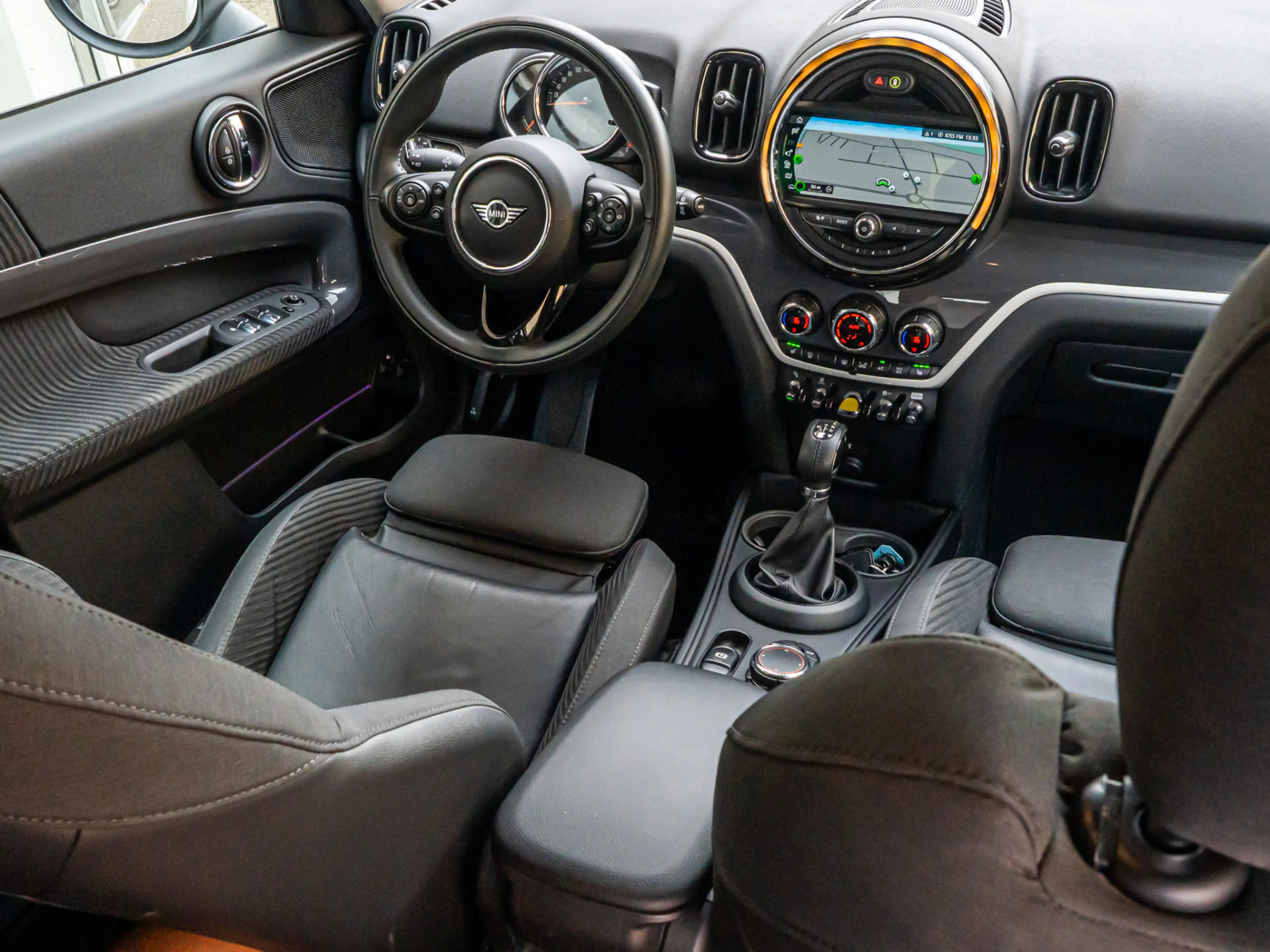 MINI Cooper SE Countryman 1.5 ALL4 Chili 18 INCH LED ADAP CRUISE STOELVERW — photo 2