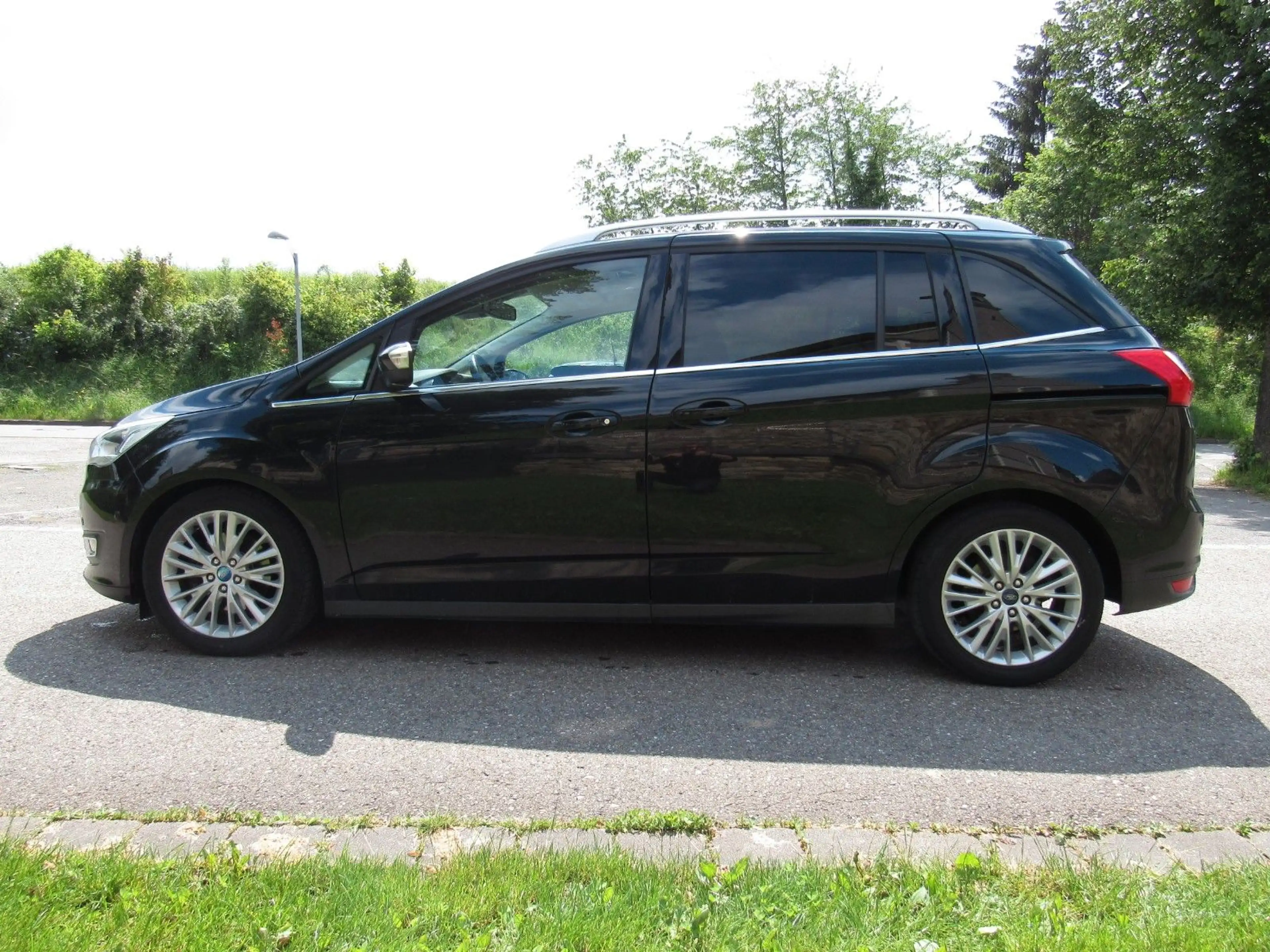 Ford Grand C-Max Titanium*Pano*Navi*7 Sitze*Keyless* — photo 5