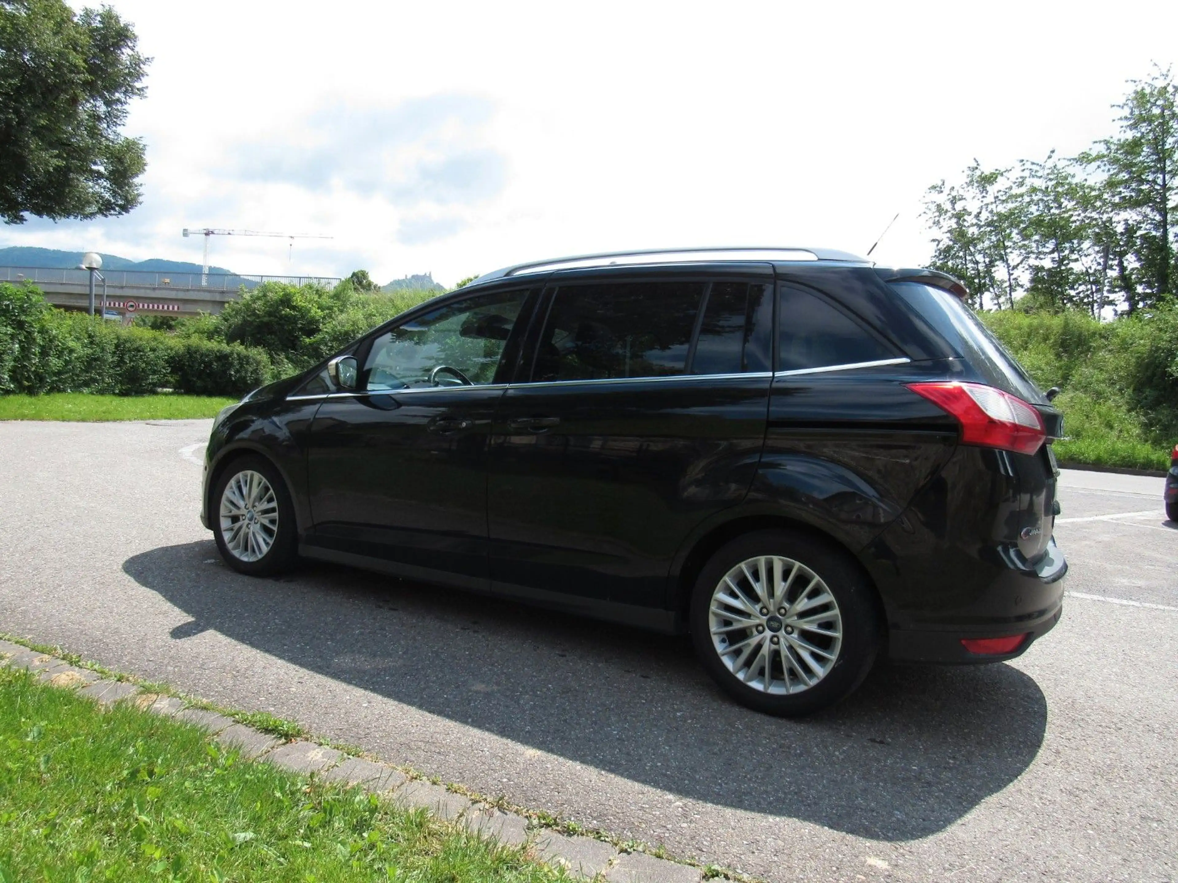 Ford Grand C-Max Titanium*Pano*Navi*7 Sitze*Keyless* — photo 4